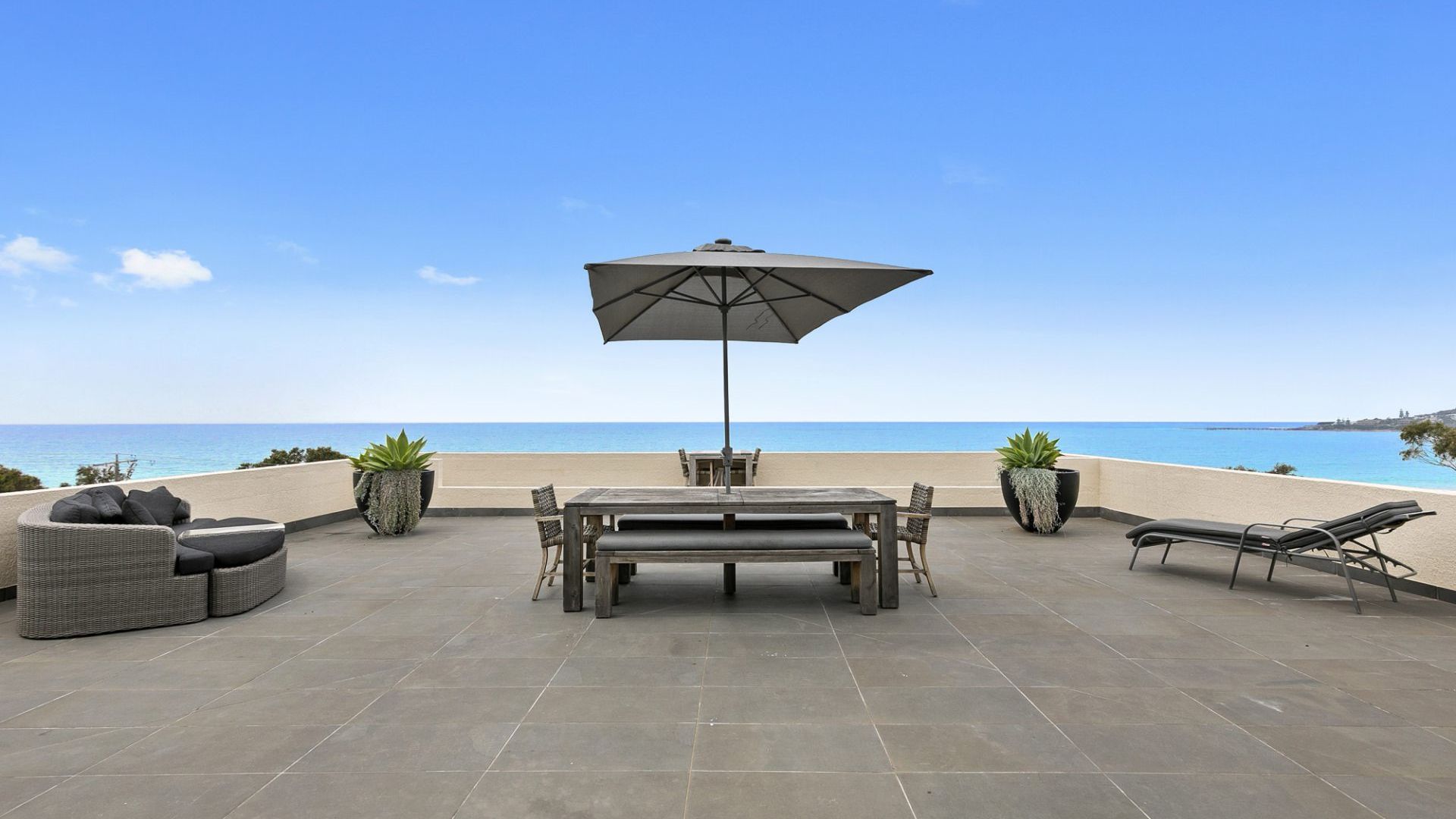 Seadream – Breathtaking Views And Wi-Fi