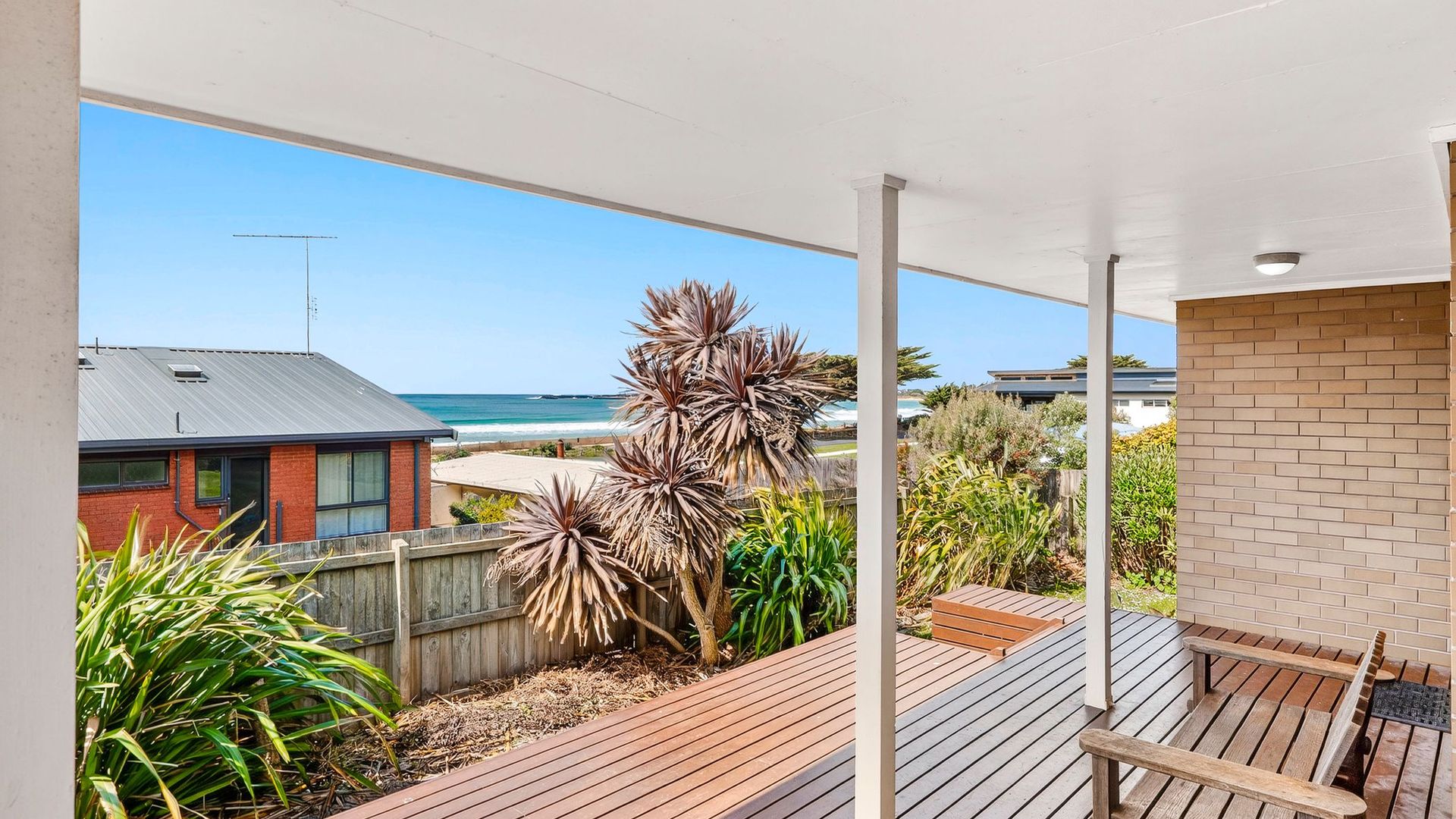 Sea-Esta – Room For All The Family