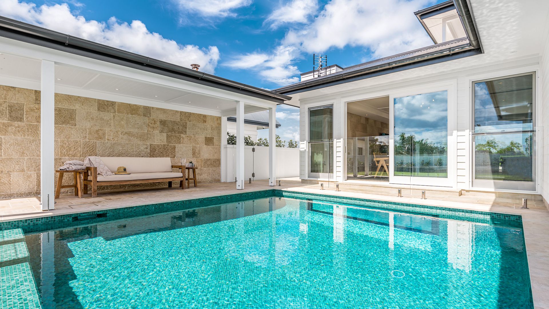 Aquarium – beachfront Pottsville home with pool