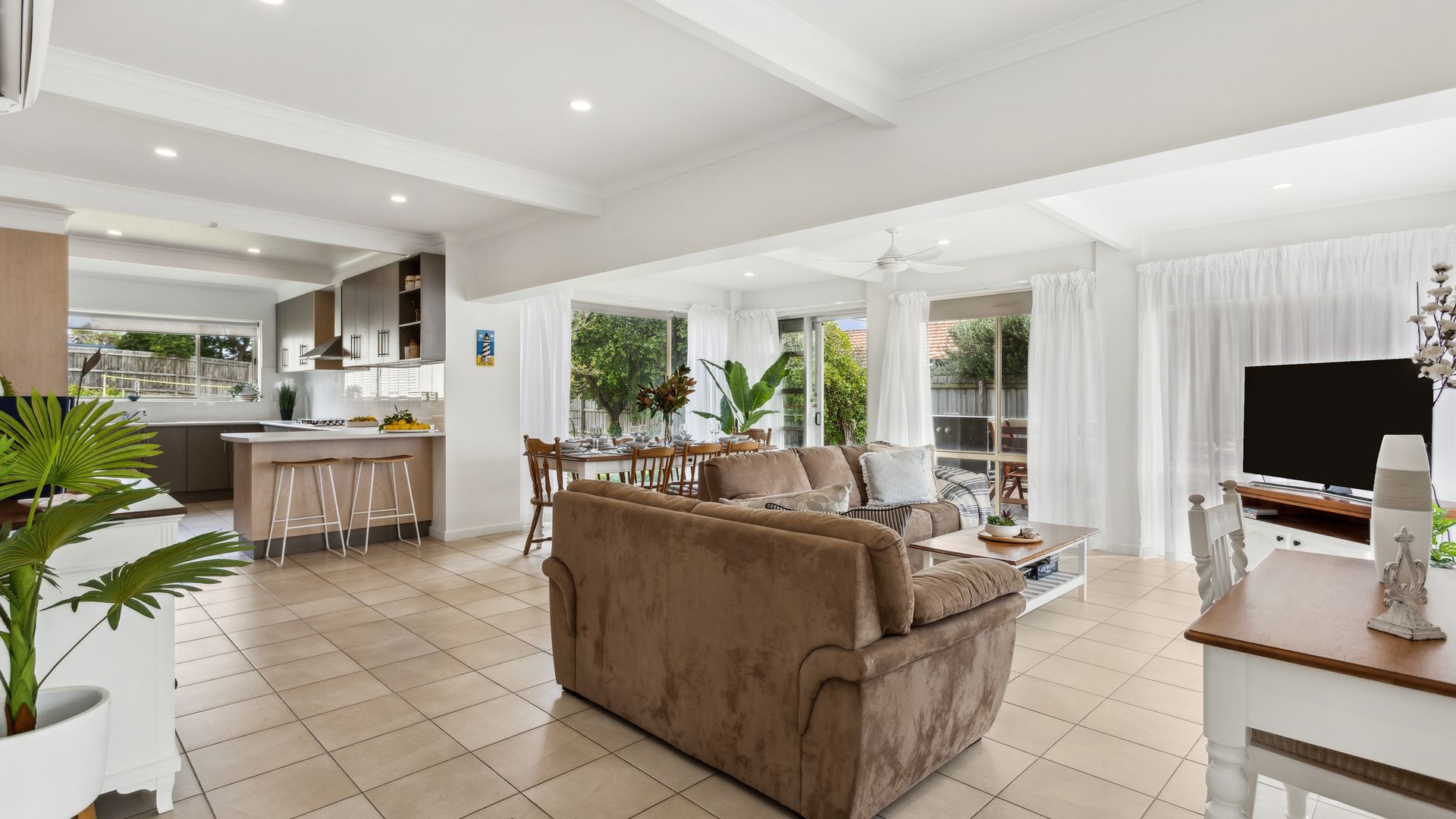 Rye Beach Chalet – Downstairs Only