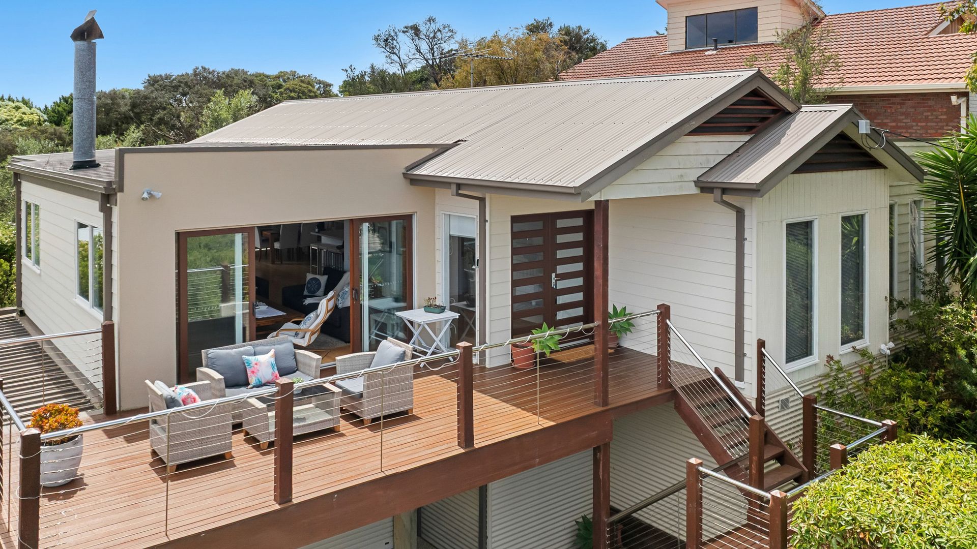 Rye Beach Treetop Escape