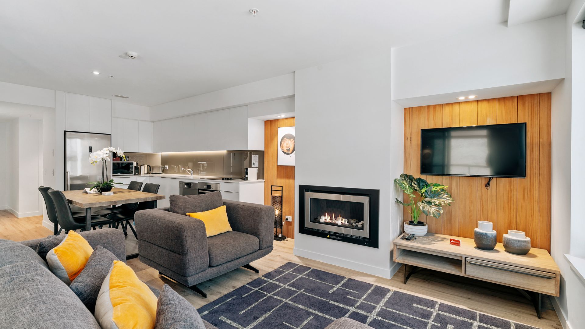 Riverview Retreat at Residence du Parc