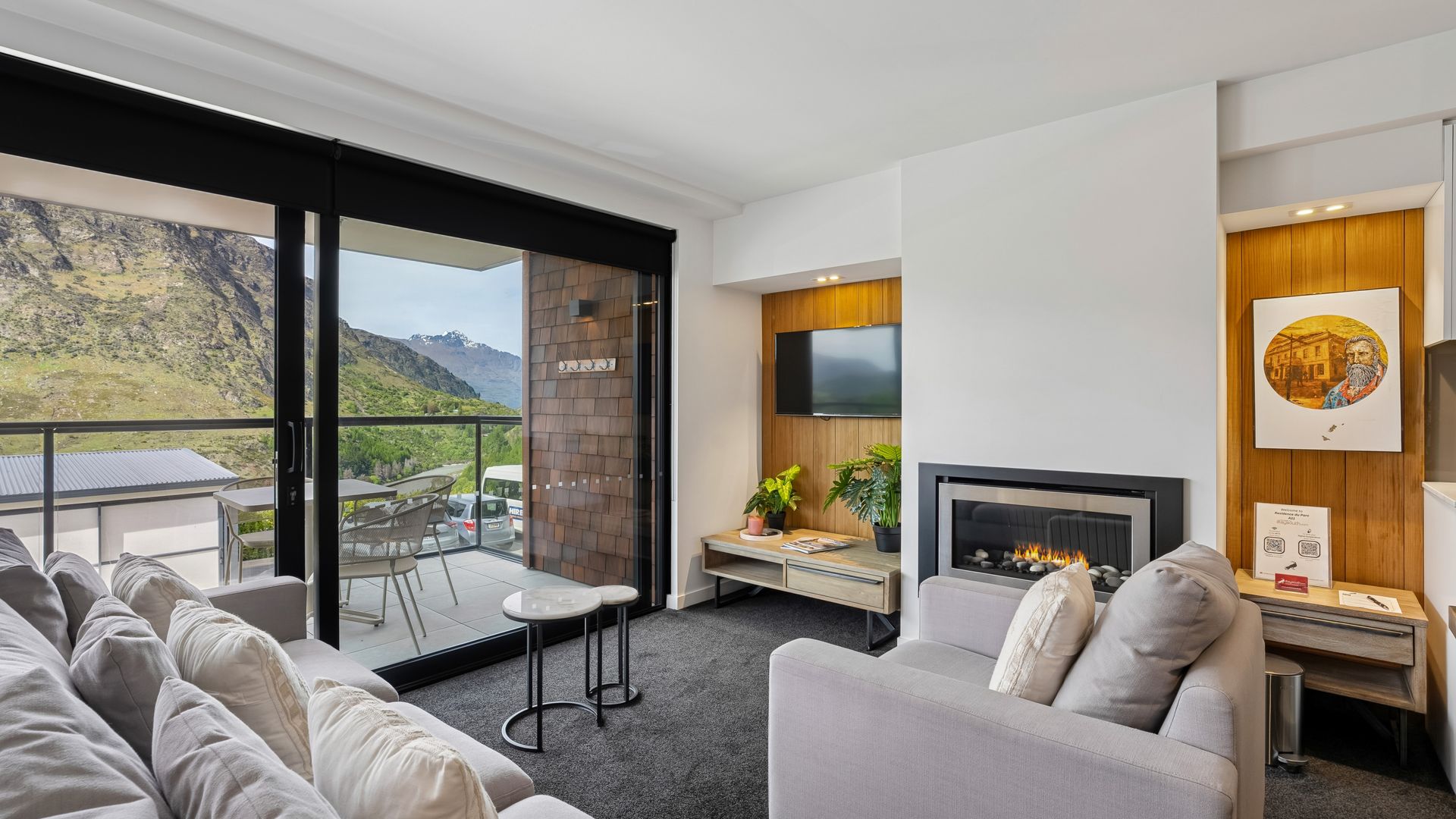 Riverview Retreat at Residence du Parc