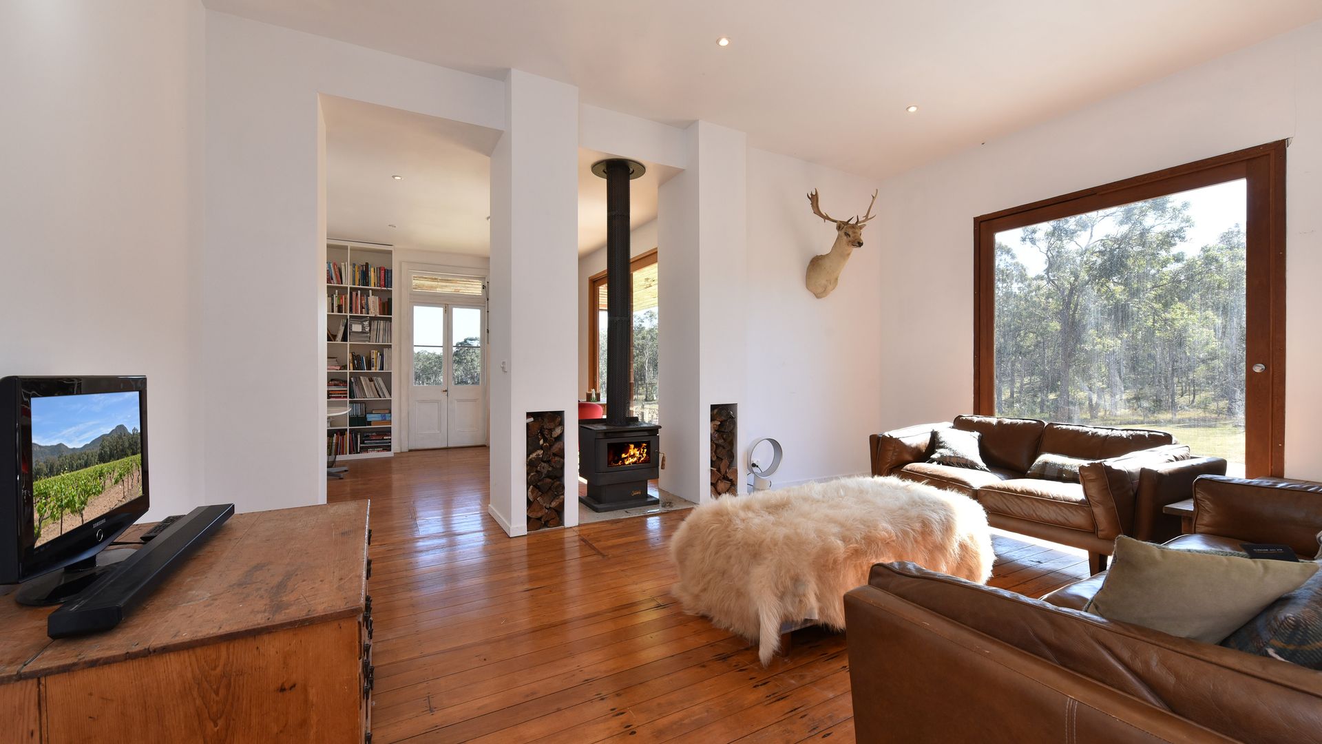 The Parson’s Vineyard Retreat – get amongst the vineyards in a historic home