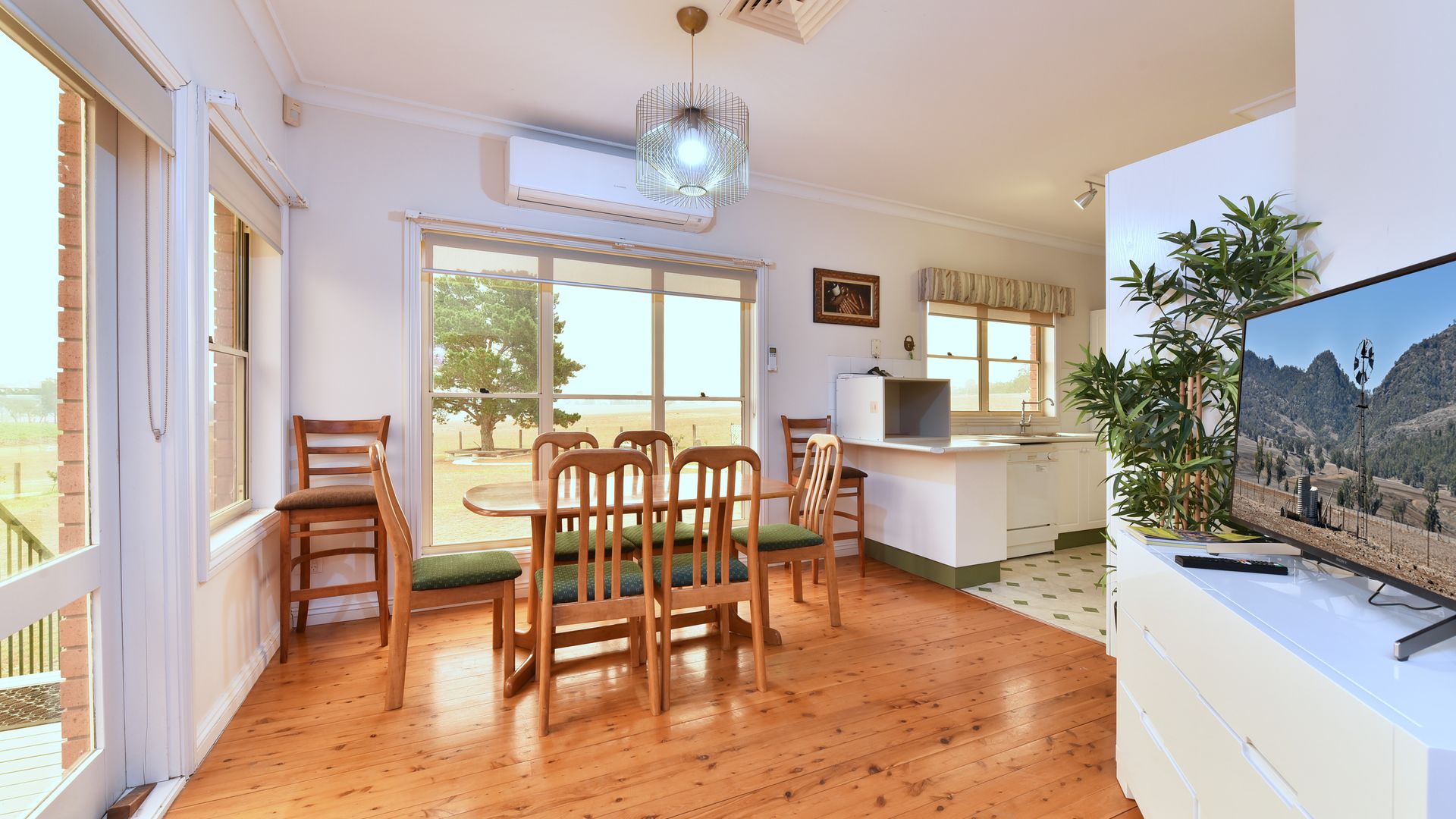 King 3 – close proximity to Bimbadgen and Hope Estate concerts