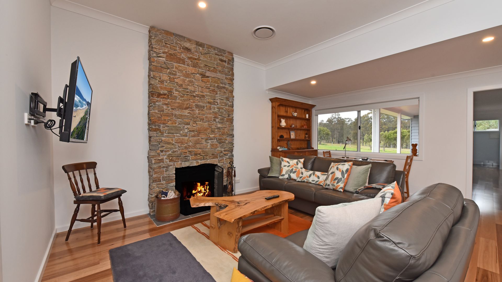Kinloch Cottage Stunning Stay on Daisy Hill Vineyard