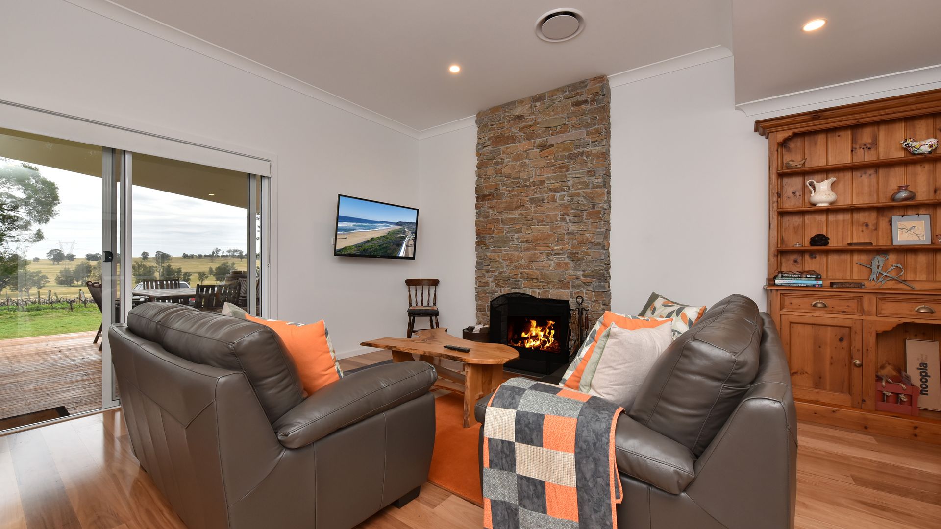 Kinloch Cottage Stunning Stay on Daisy Hill Vineyard