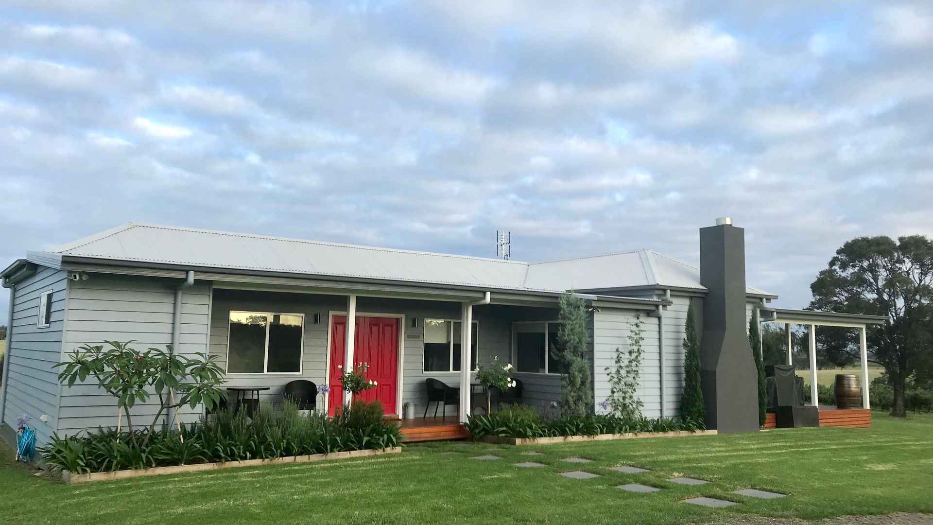 Kinloch Cottage Stunning Stay on Daisy Hill Vineyard