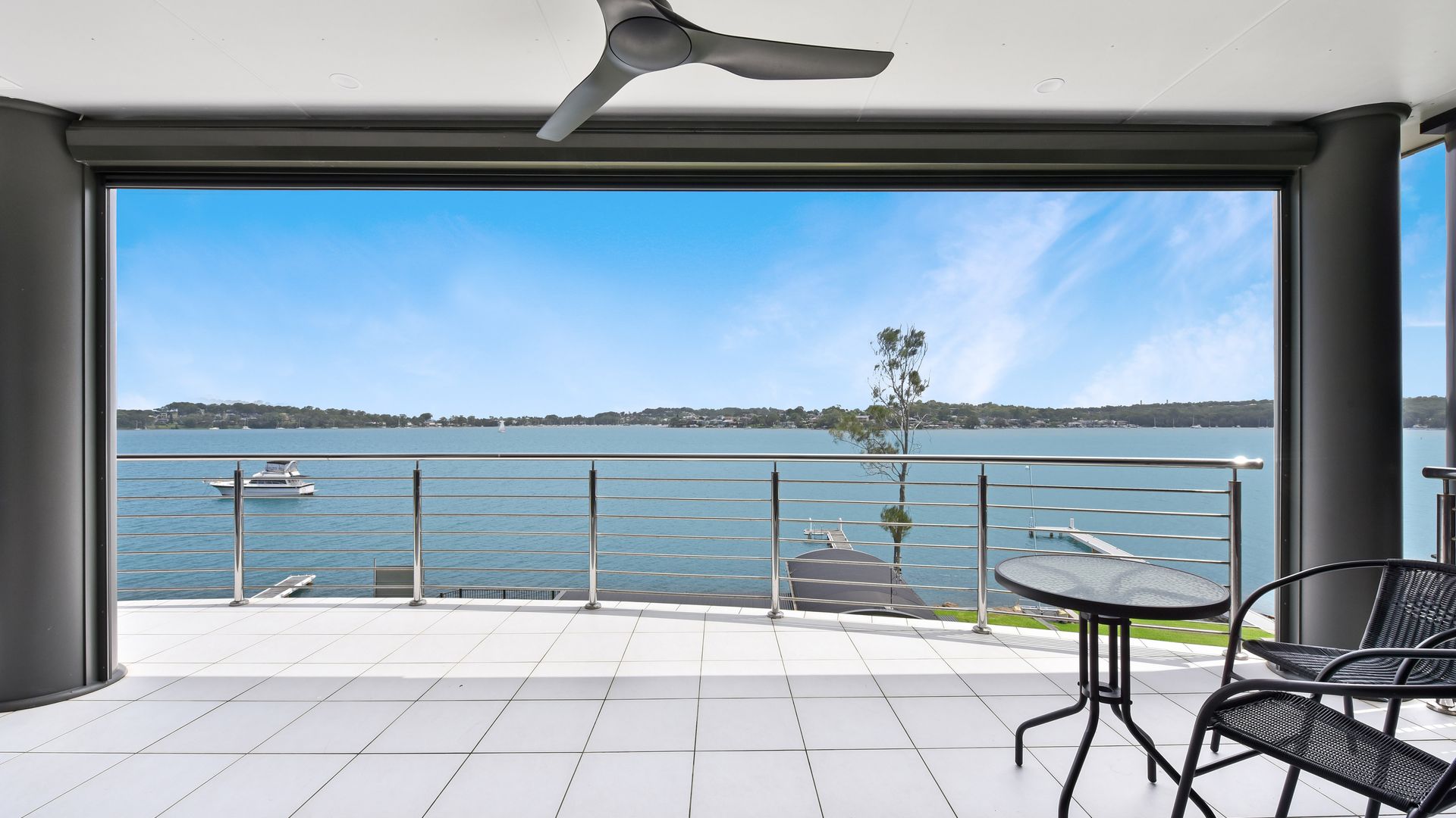 Sealand Lake House – Premium Lake Macquarie Accommodation
