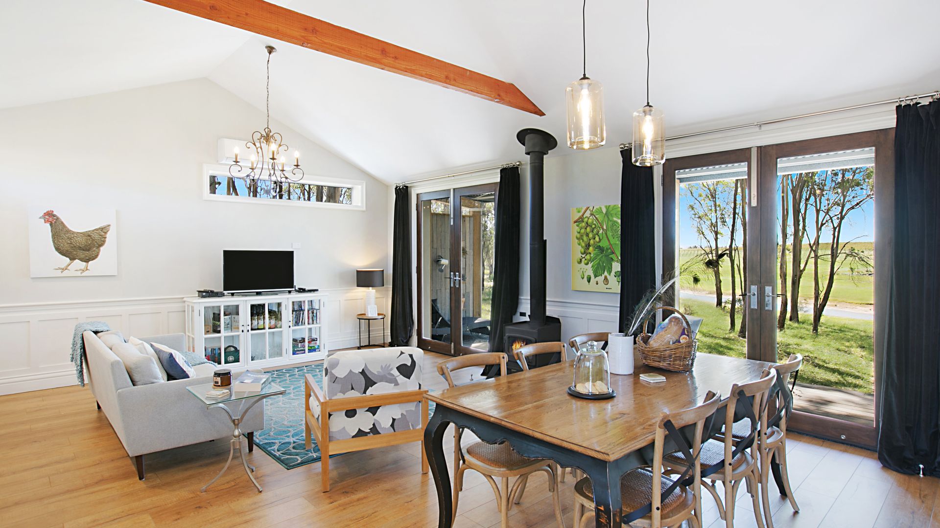 Beautiful countryside villa with fireplace