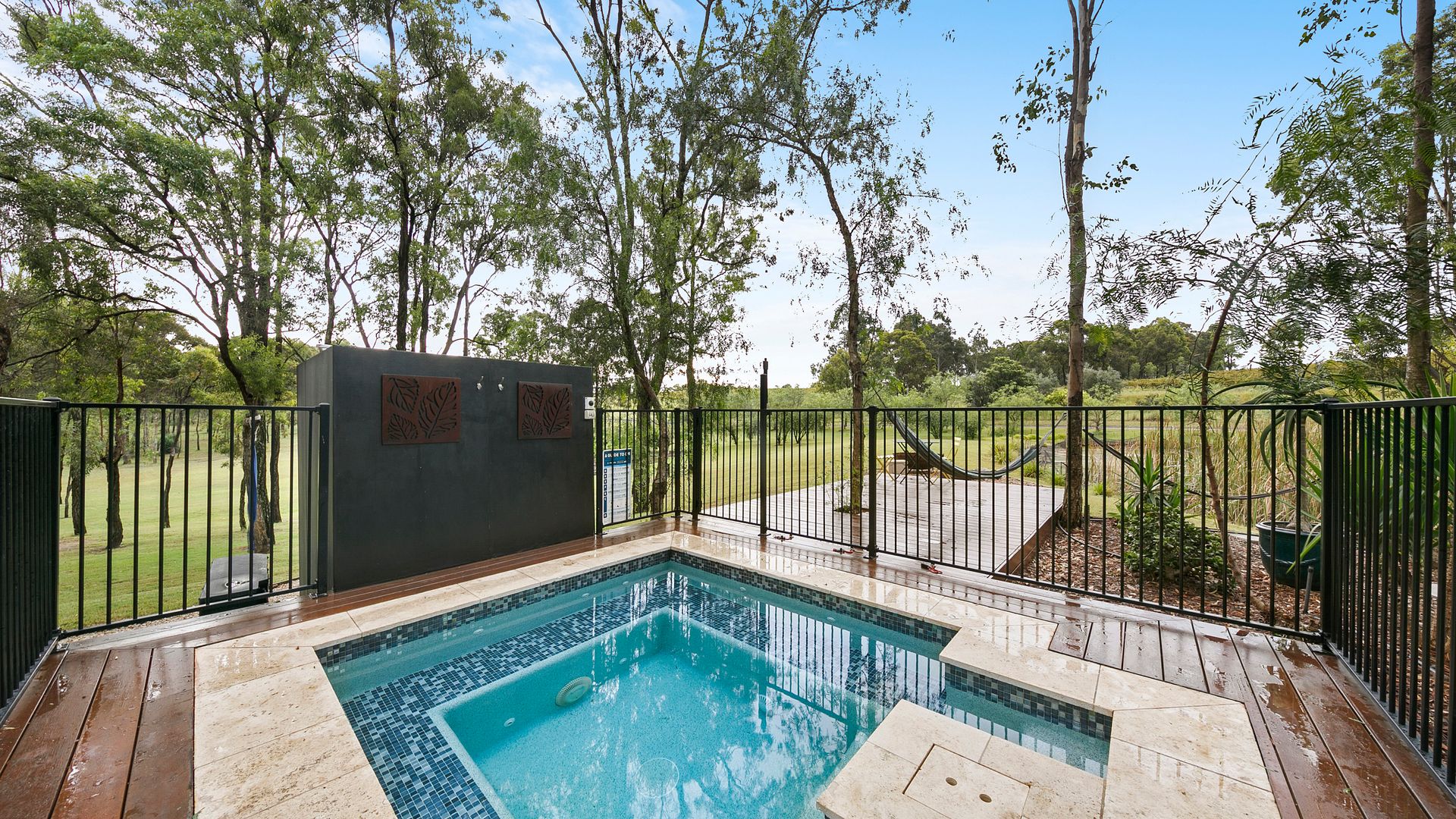 Swimming pool with amazing views