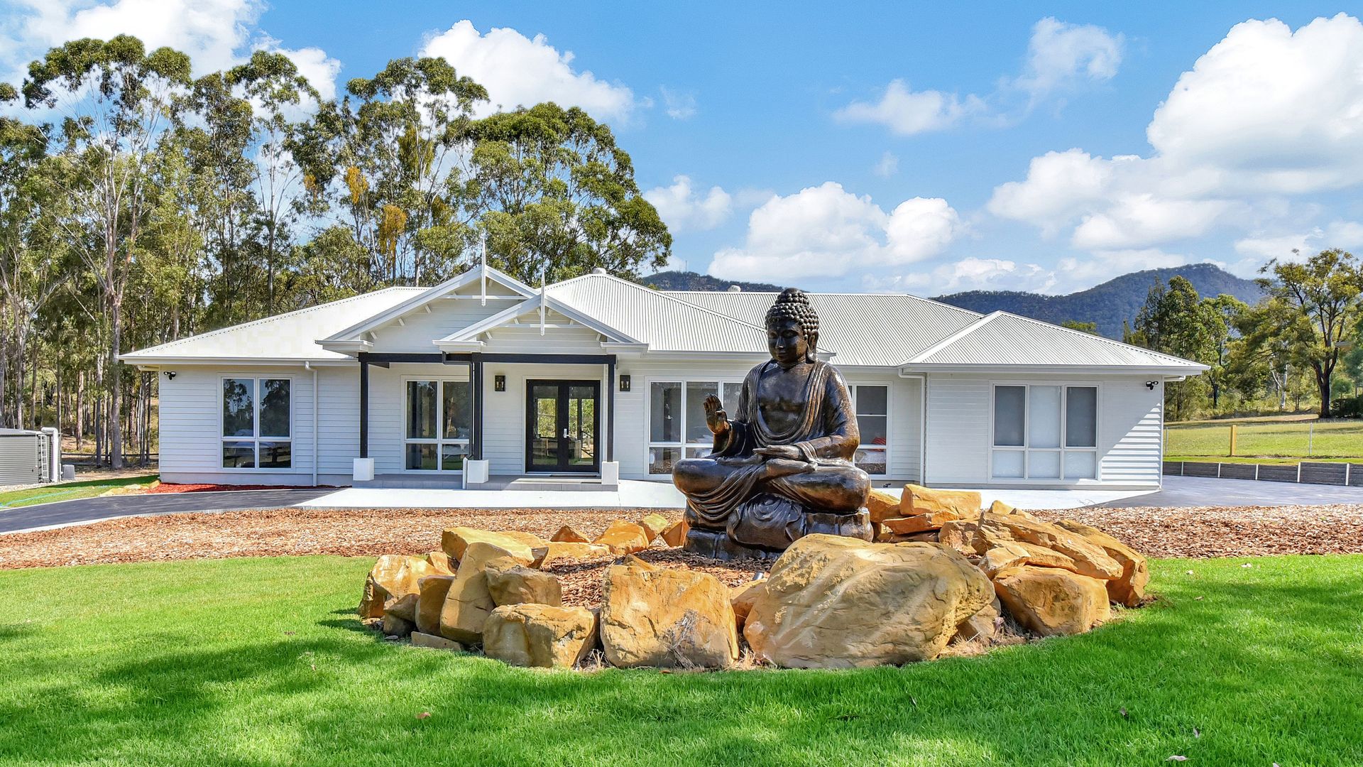 Tranquil Vista Luxury Estate: Your Ultimate Weekend Haven