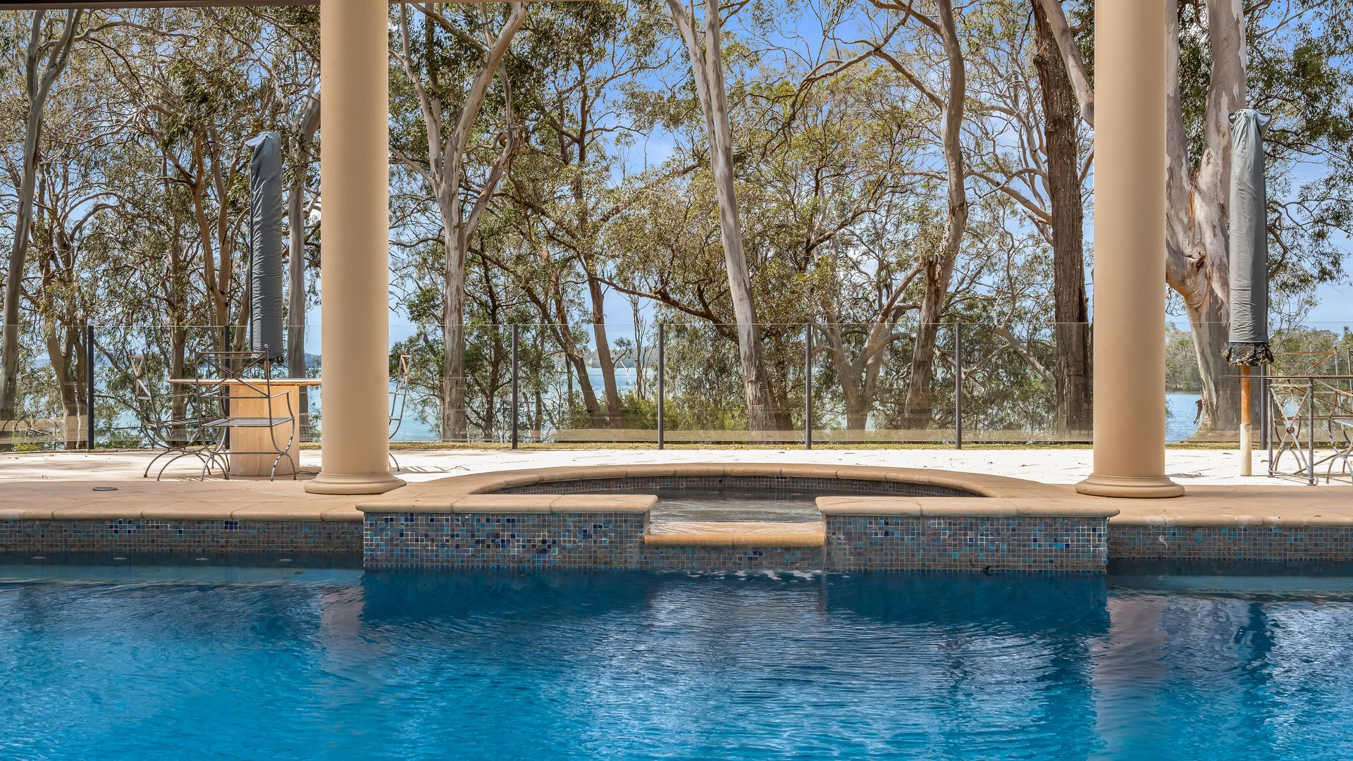 Wilderness Waters – Luxury Retreat on Lake Macquarie