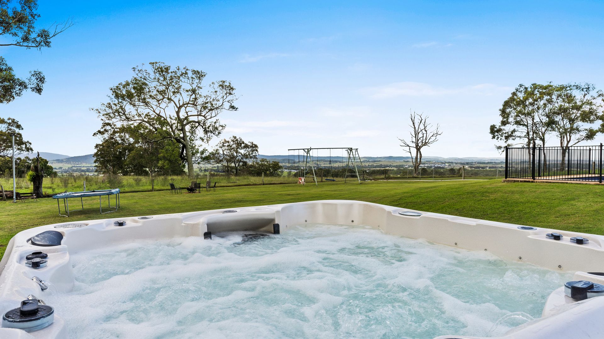 Heavenly Hideaway at Lovedale with Private Pool and Spa