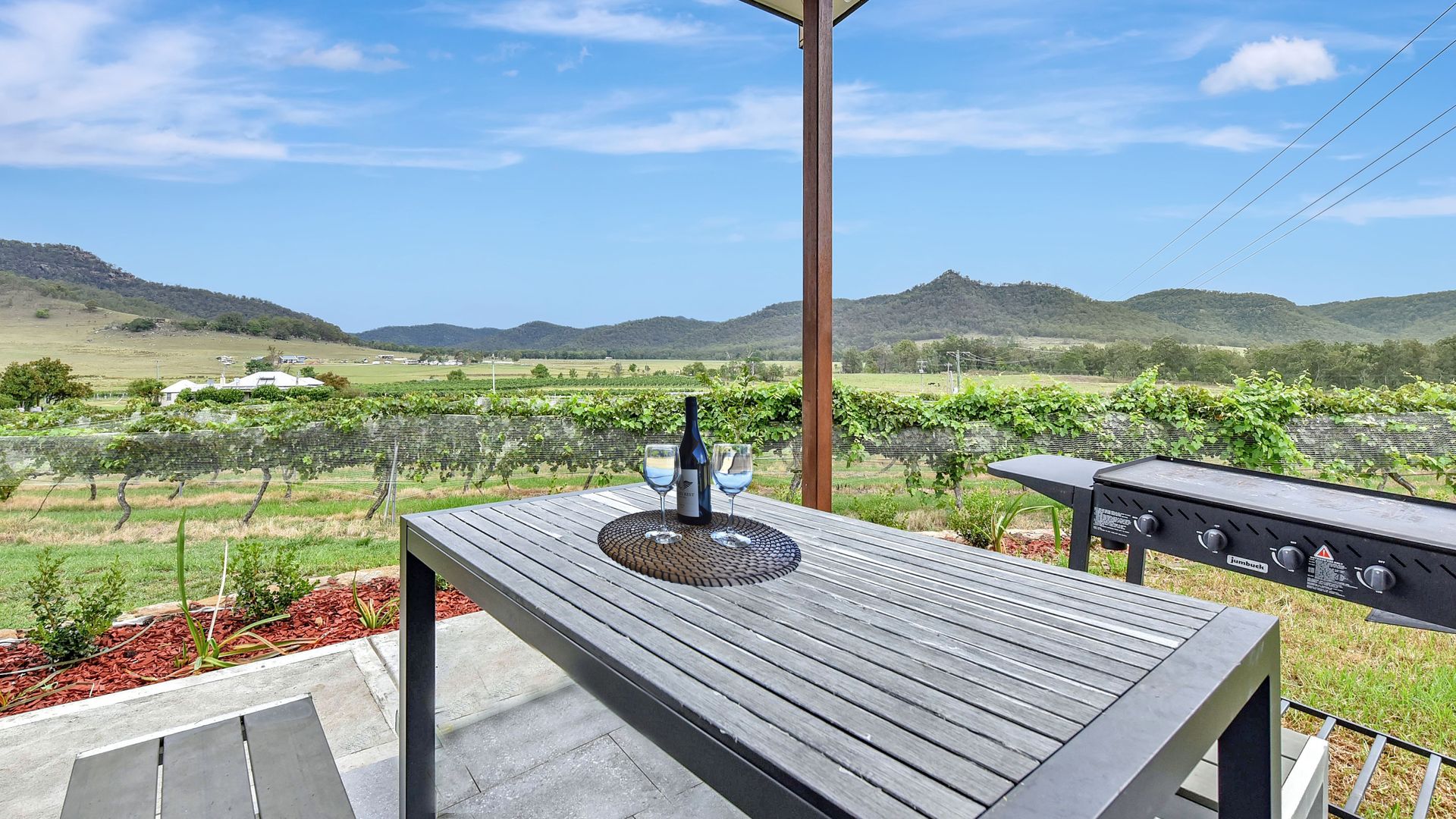 Somerville Wines Lux Escape – 3-Bedroom Cottage Near Broke Wineries