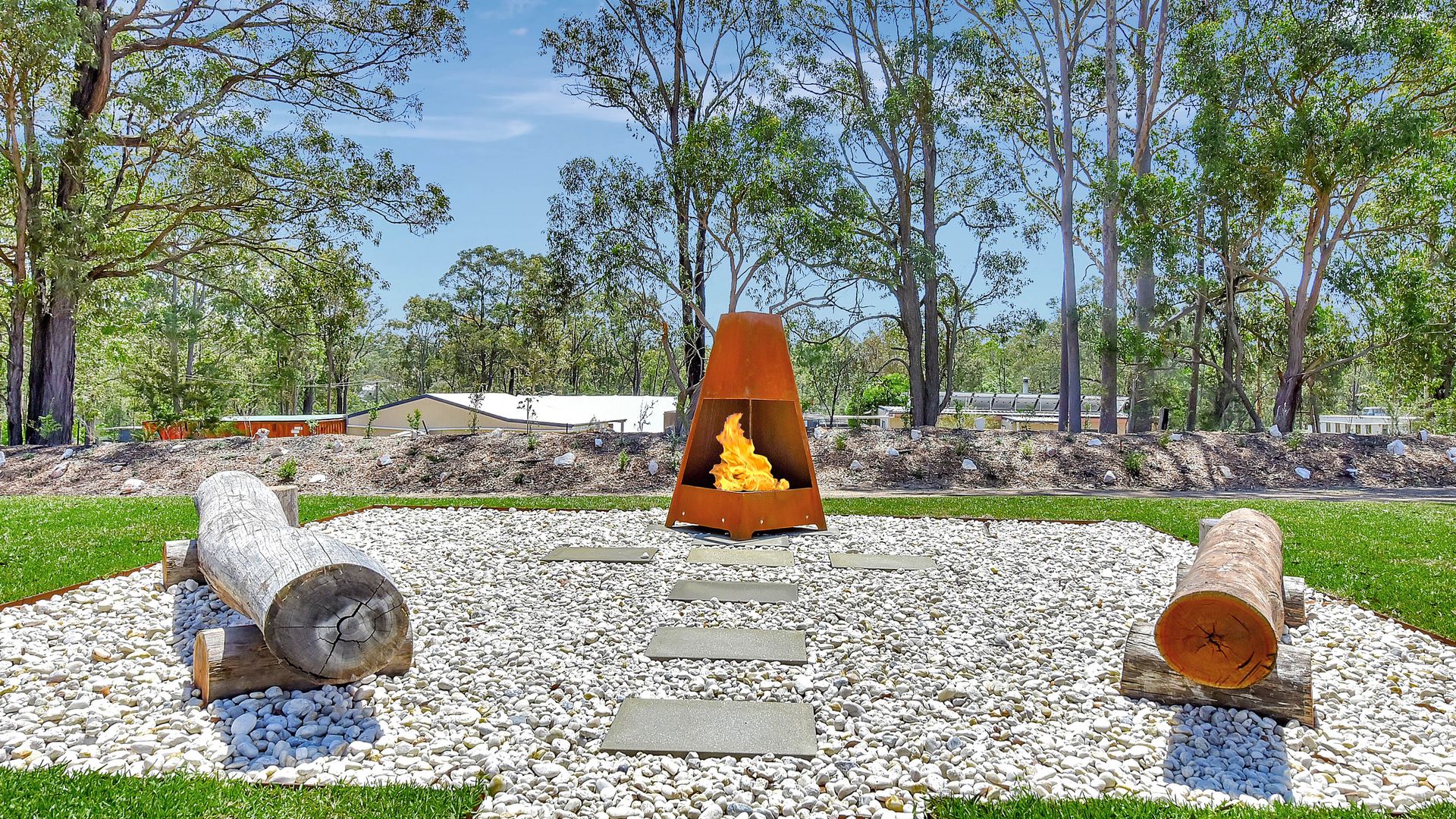 Magpie Three- Two for Joy Estate. 2.5 Bathrooms sleeping 6