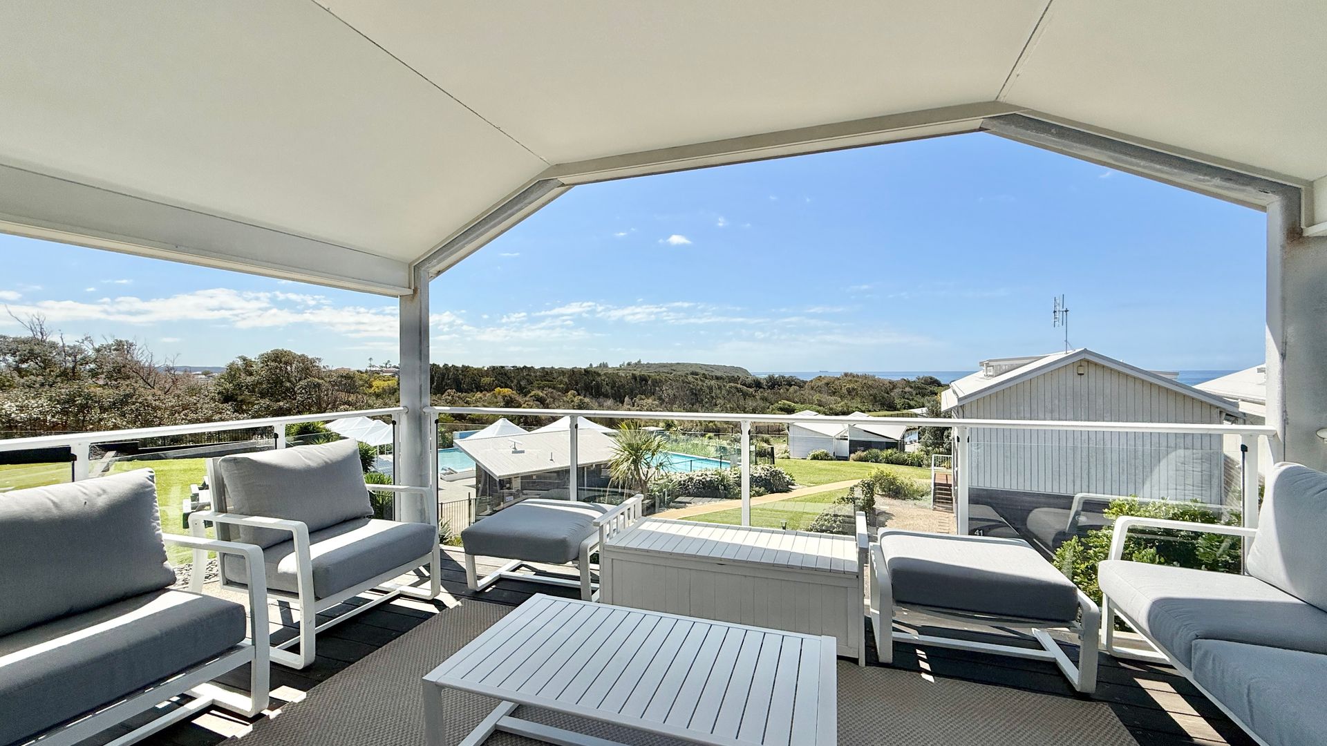 Bluewater Bliss at Caves Beach Villas