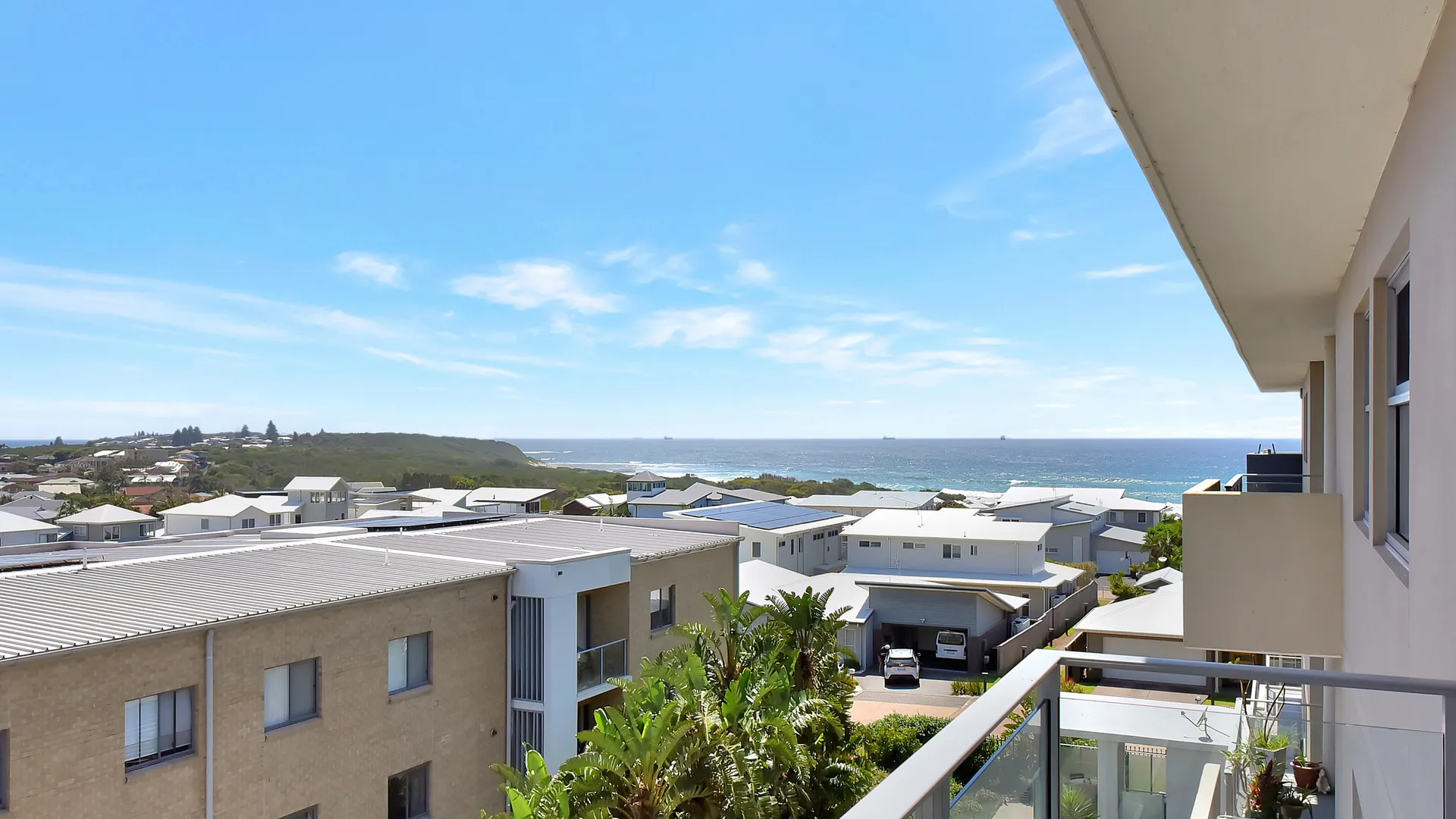 Oceanview Penthouse Caves Beach