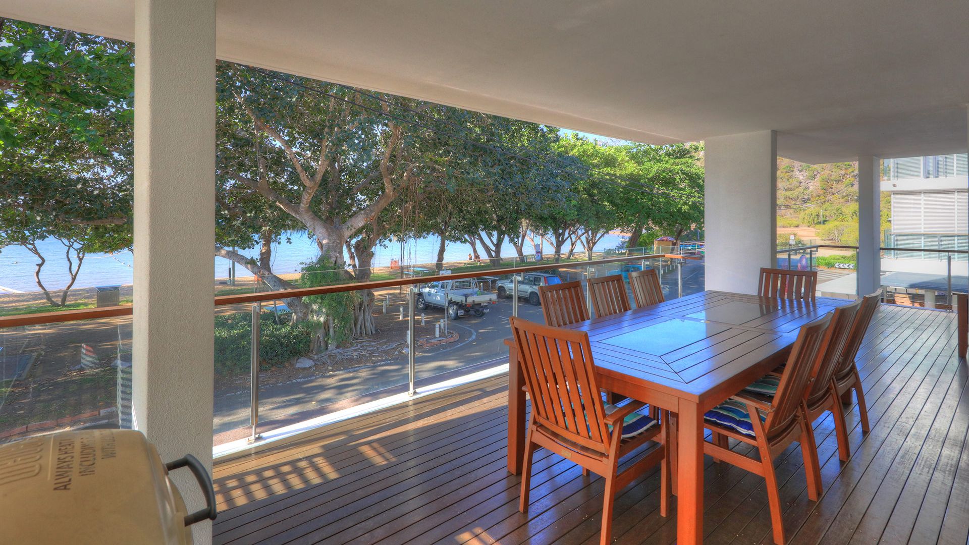 Maggies Beachfront Apt. 3