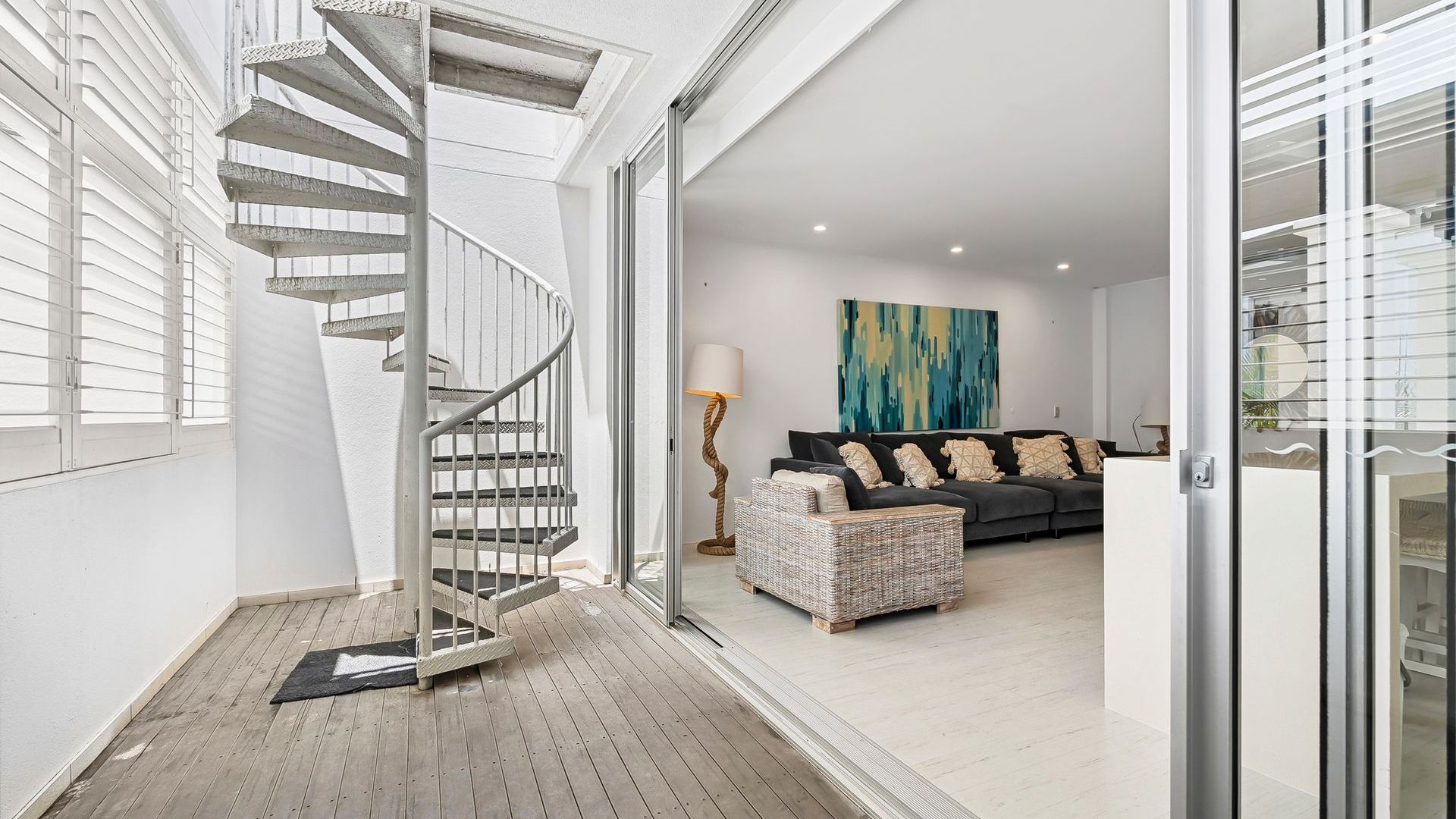 Paradiso 3 Bedroom Family Roof Top 345