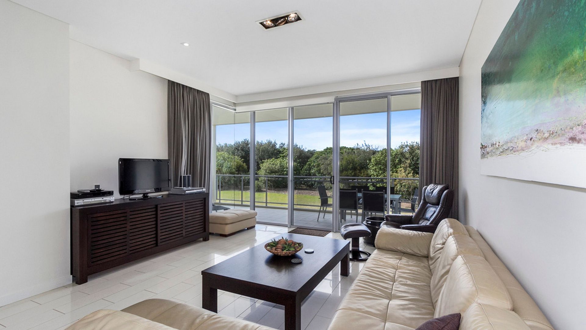 Luxury Apartment 1124 at Bells Boulevard