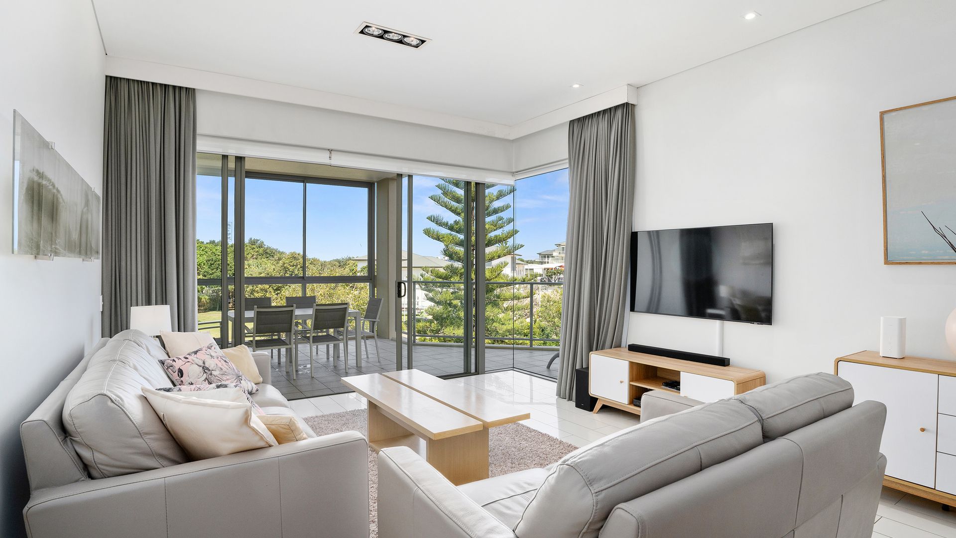 Luxury Apartment 1220 at Bells Boulevard