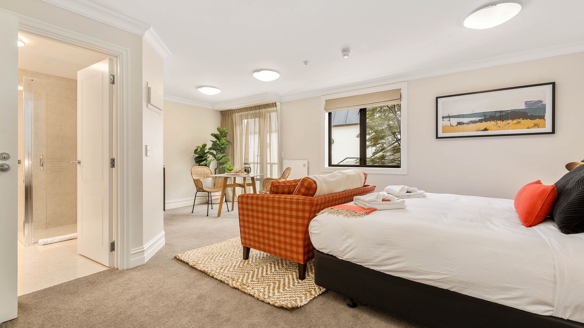 Central Luxury at 407 The Beacon | Studio