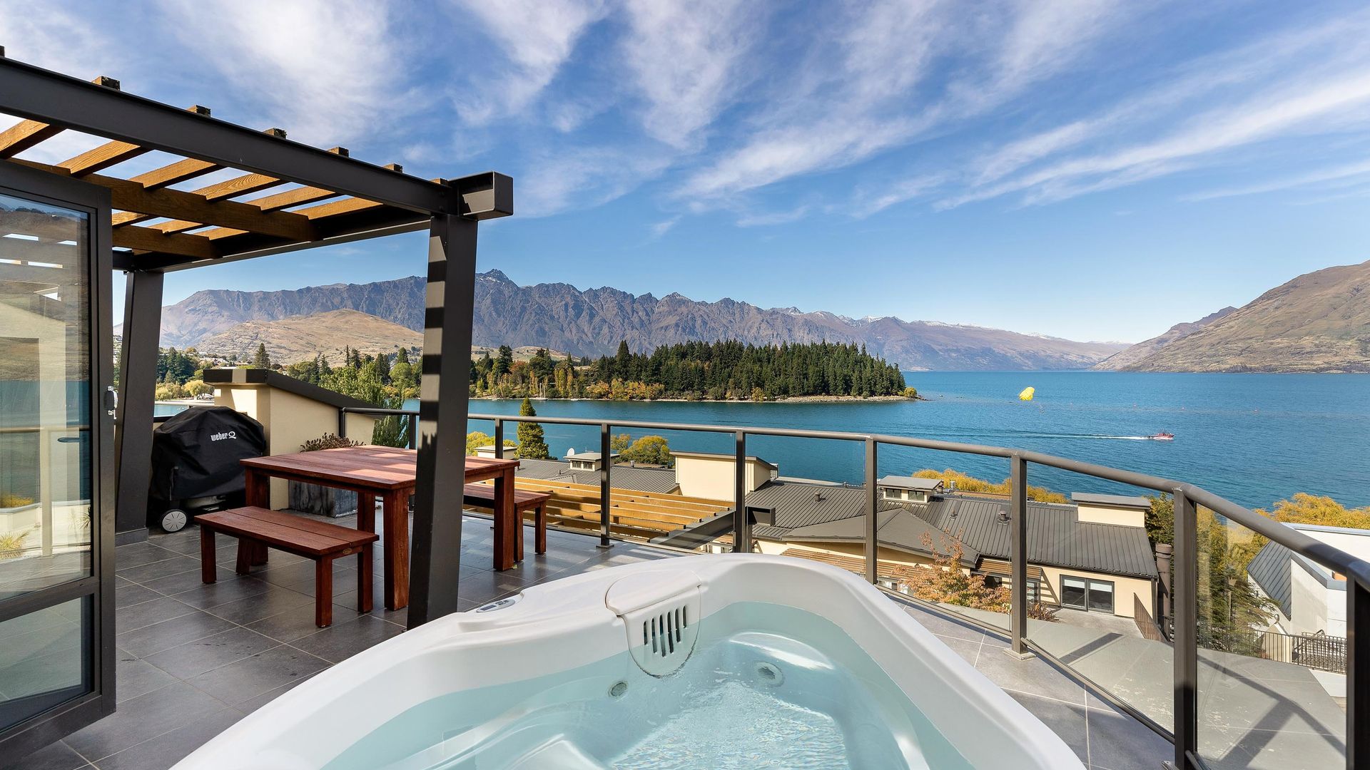 Beacon Lakeside Luxury 908 – 3 Bedroom