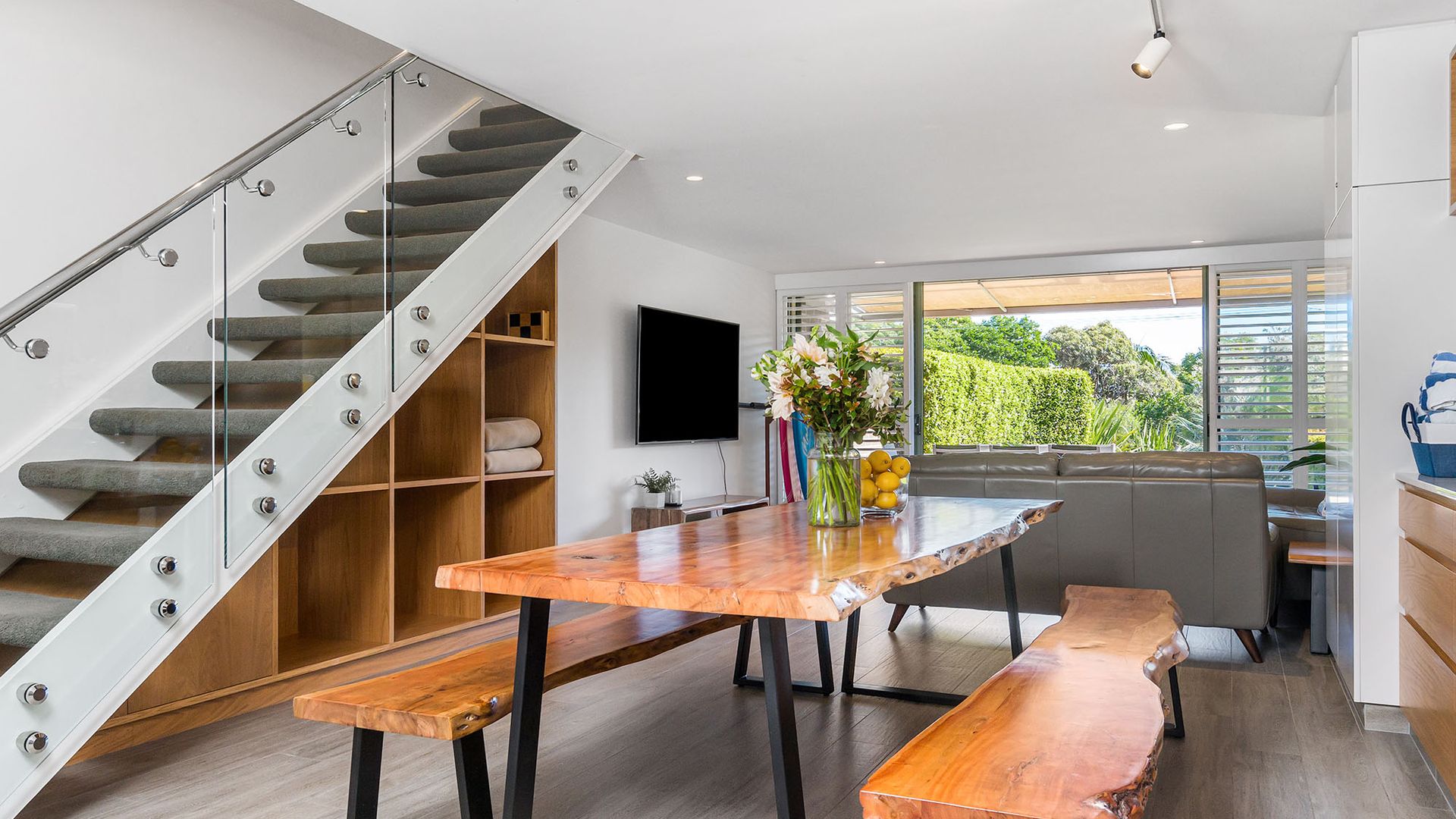 4 James Cook Apartments – renovated beachside pad