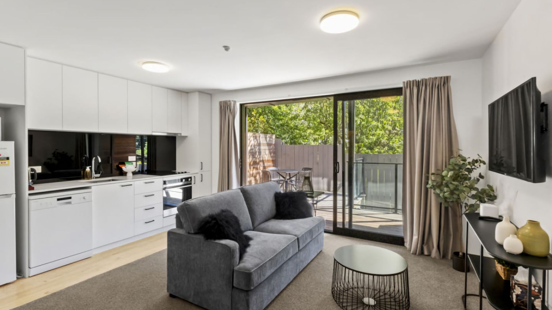 Full kitchen with patio