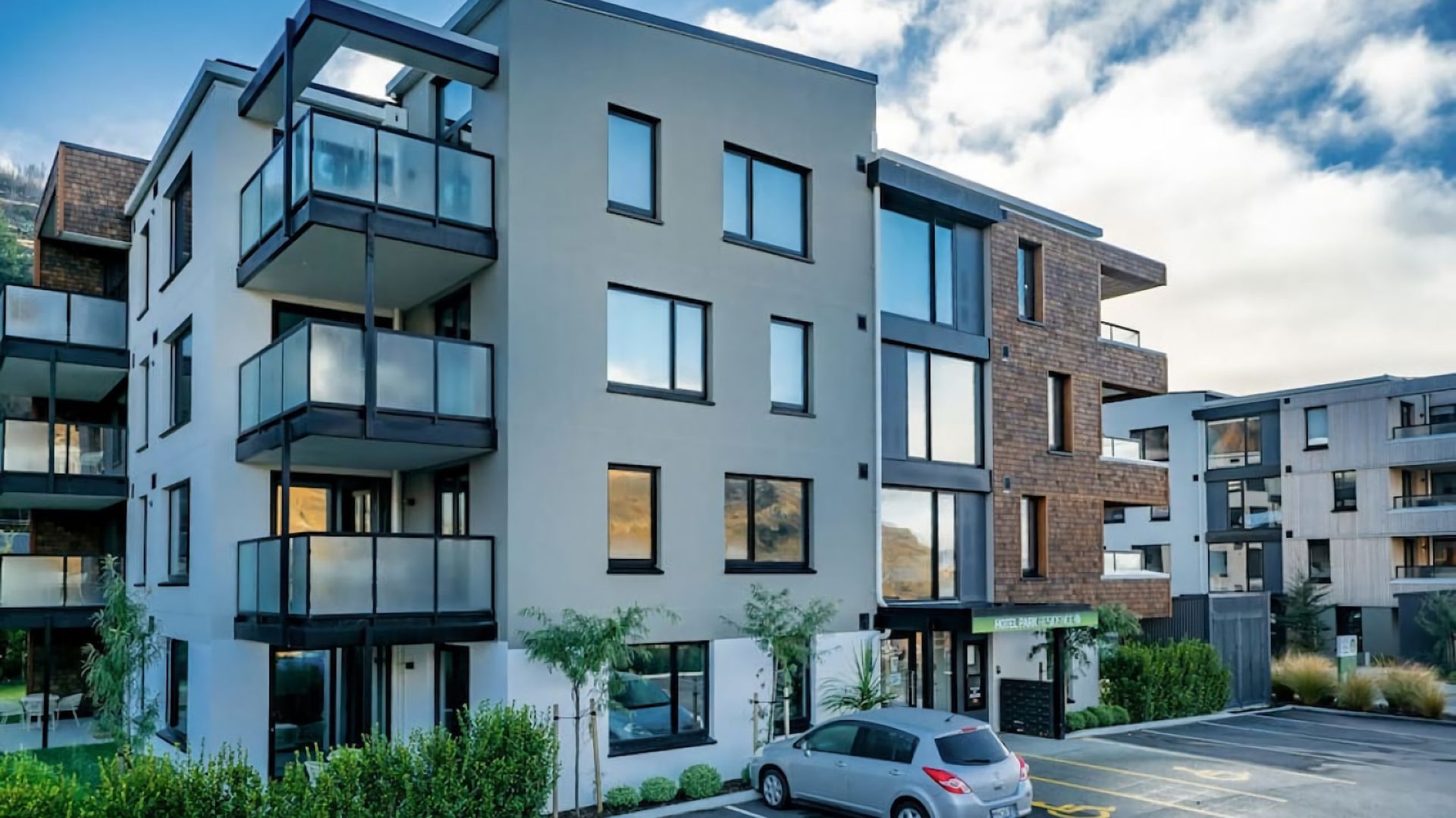 Building B - apt 1 bottom left