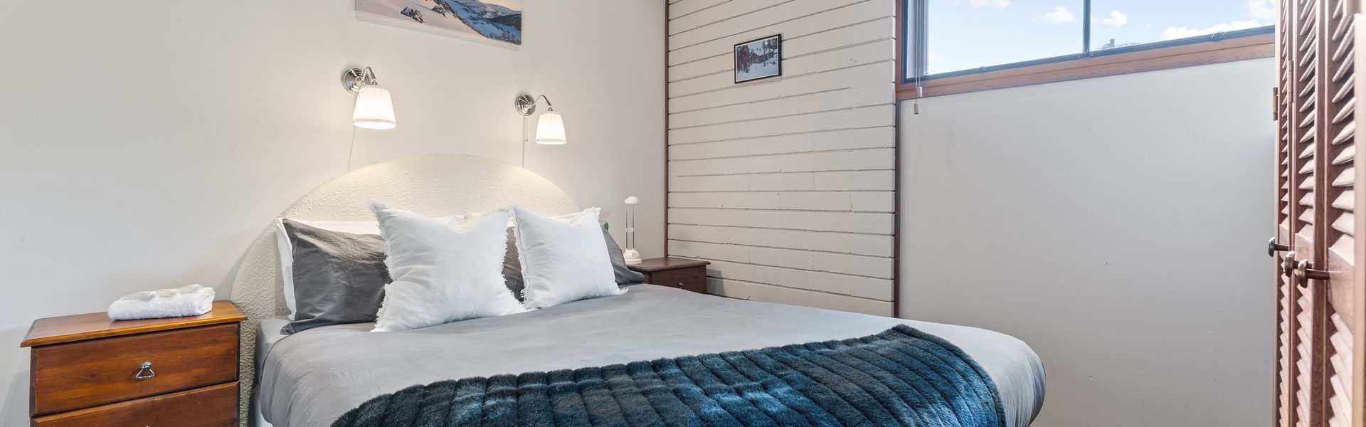 Ibis on Lake Jindabyne