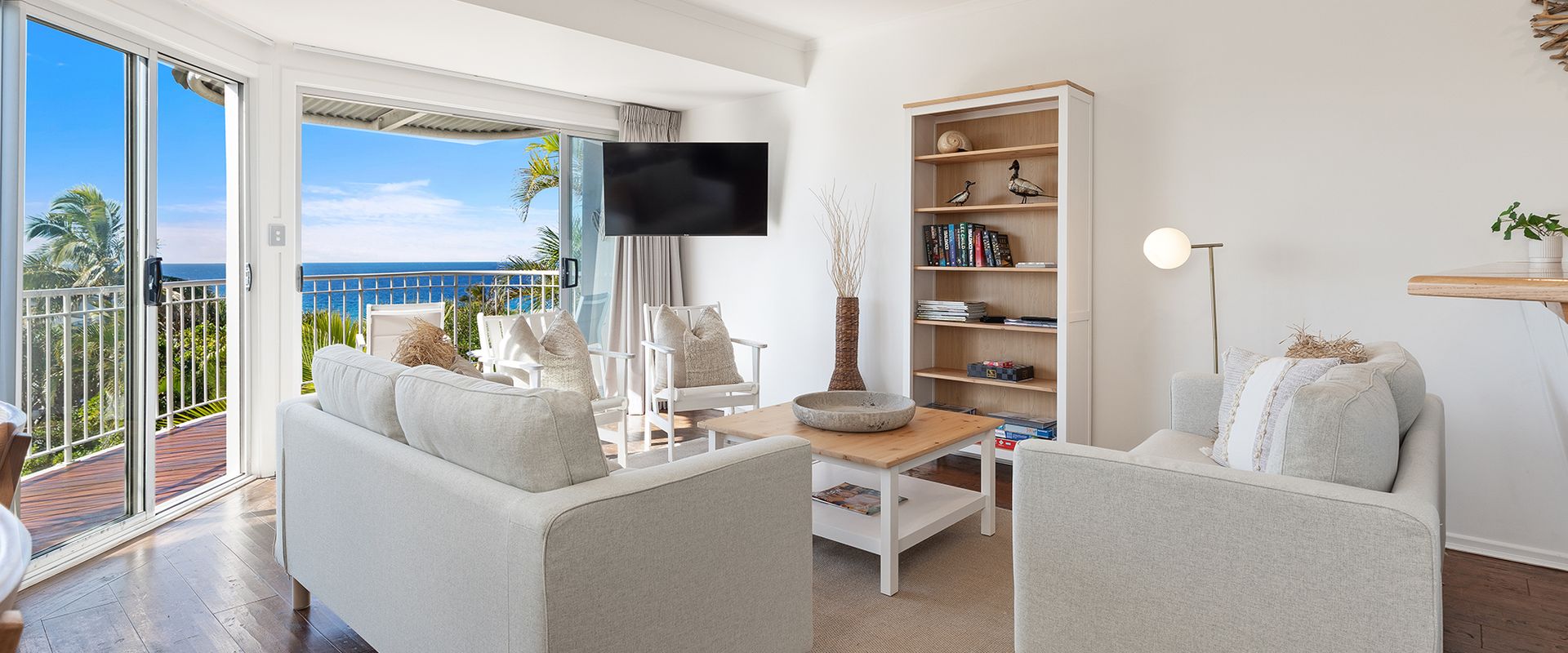 6 Andari – Sweeping Sunshine Beach Views Close to Everything
