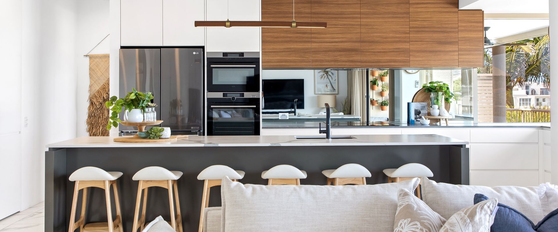 8 Nereus – Stunning & Sophisticated 3 Bedroom