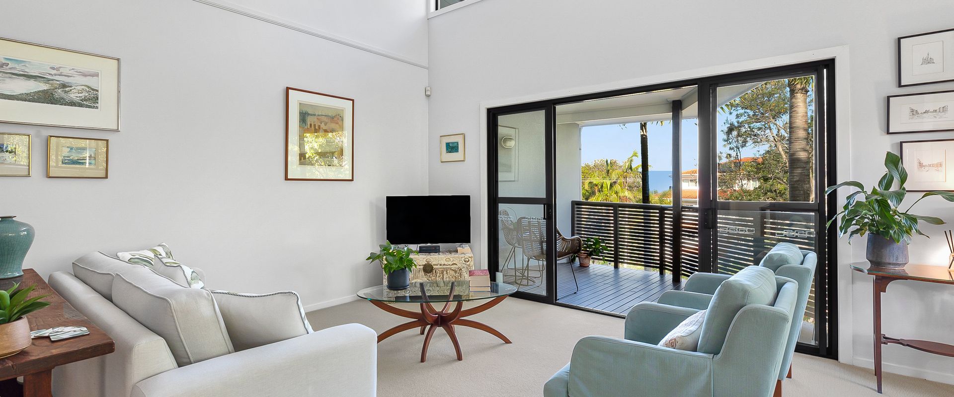 2 Horizon Terraces – Spacious Duplex Close to Village and Beach