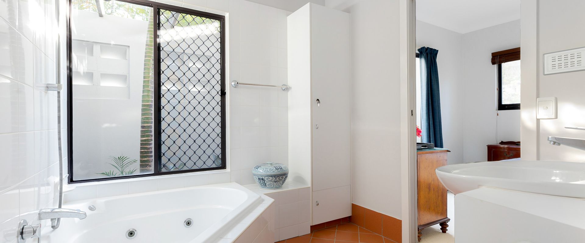 2 Horizon Terraces – Spacious Duplex Close to Village and Beach