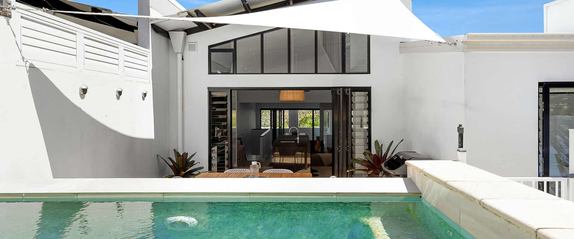 2 Luna Noosa – Spacious Retreat in Elevated Location