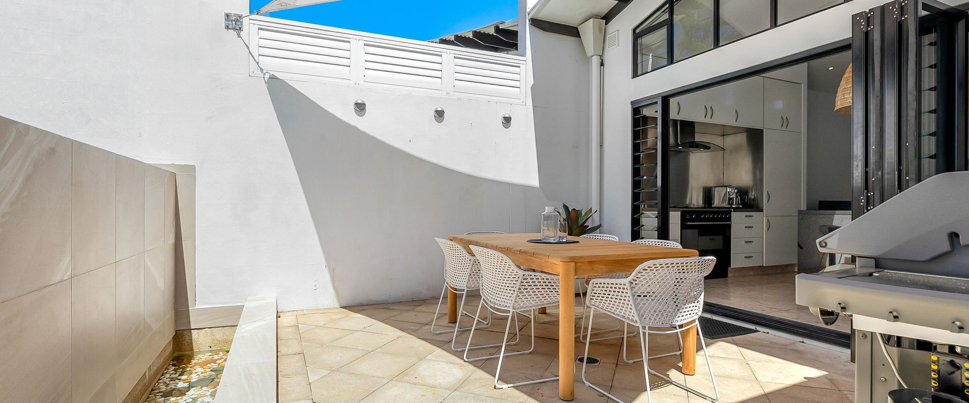 2 Luna Noosa – Spacious Retreat in Elevated Location