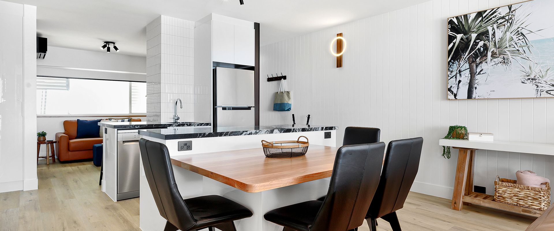 9 La Mer, 5 Belmore Tce – Ultimate Beachside Living