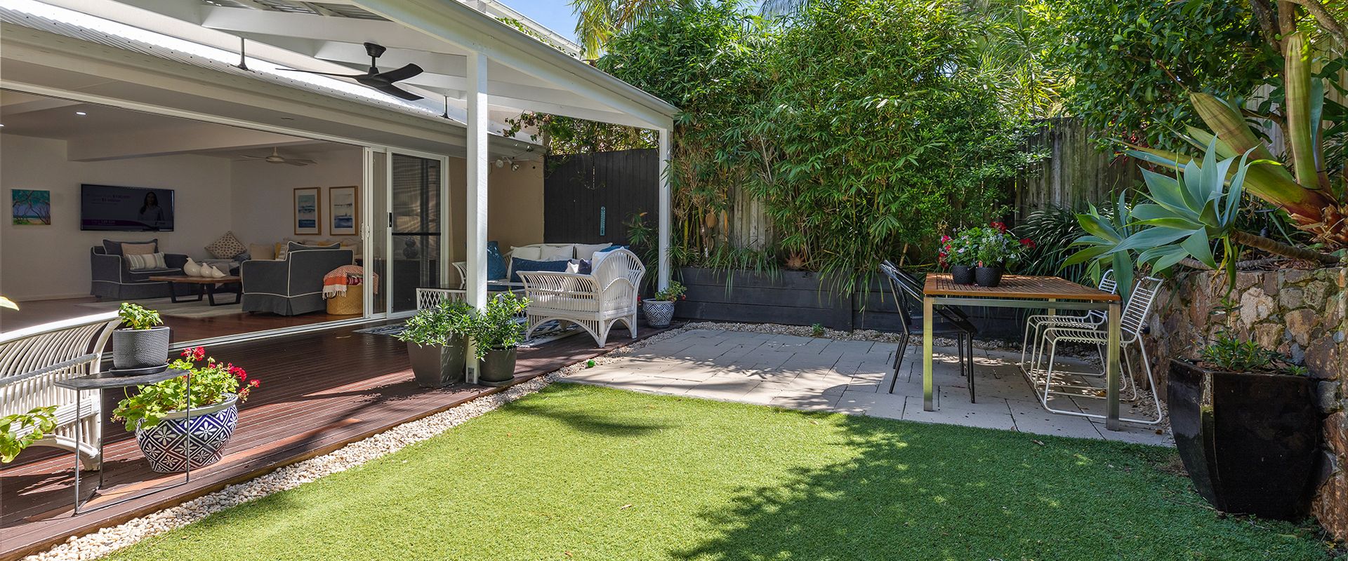 2 Ocean Whisper 16 Solway Drive – Dog Friendly Tropical Oasis