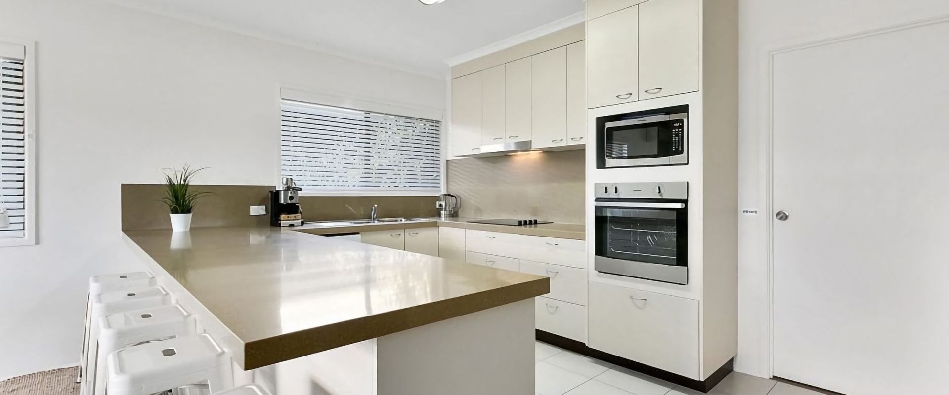 32 Weyba St – 2 Bedroom Pet Friendly Home with Pool