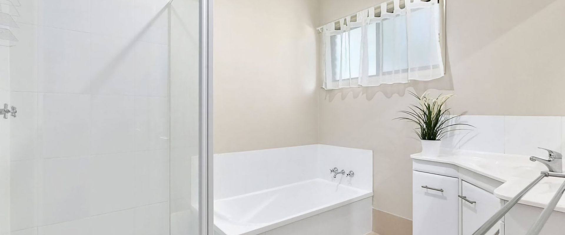 32 Weyba St – 2 Bedroom Pet Friendly Home with Pool