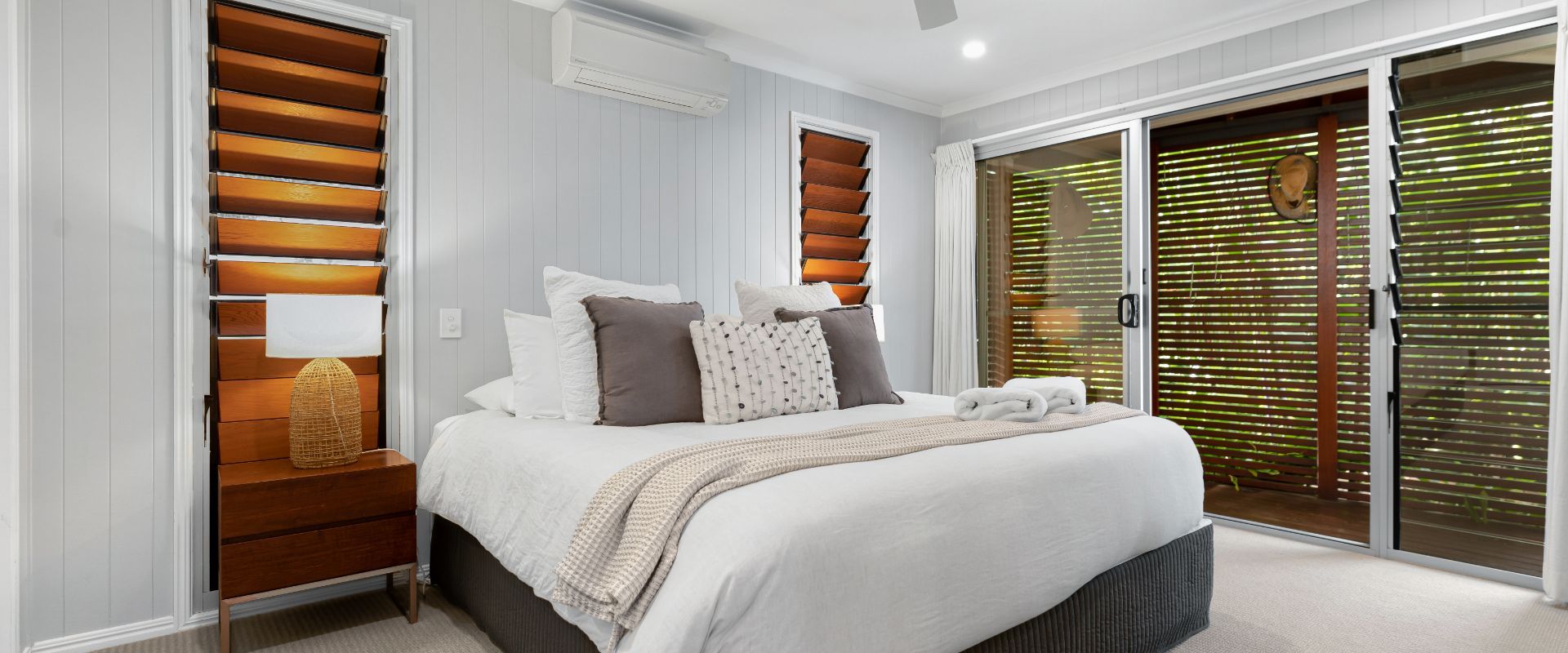 26 Dwyer St – Great Family Beach House!