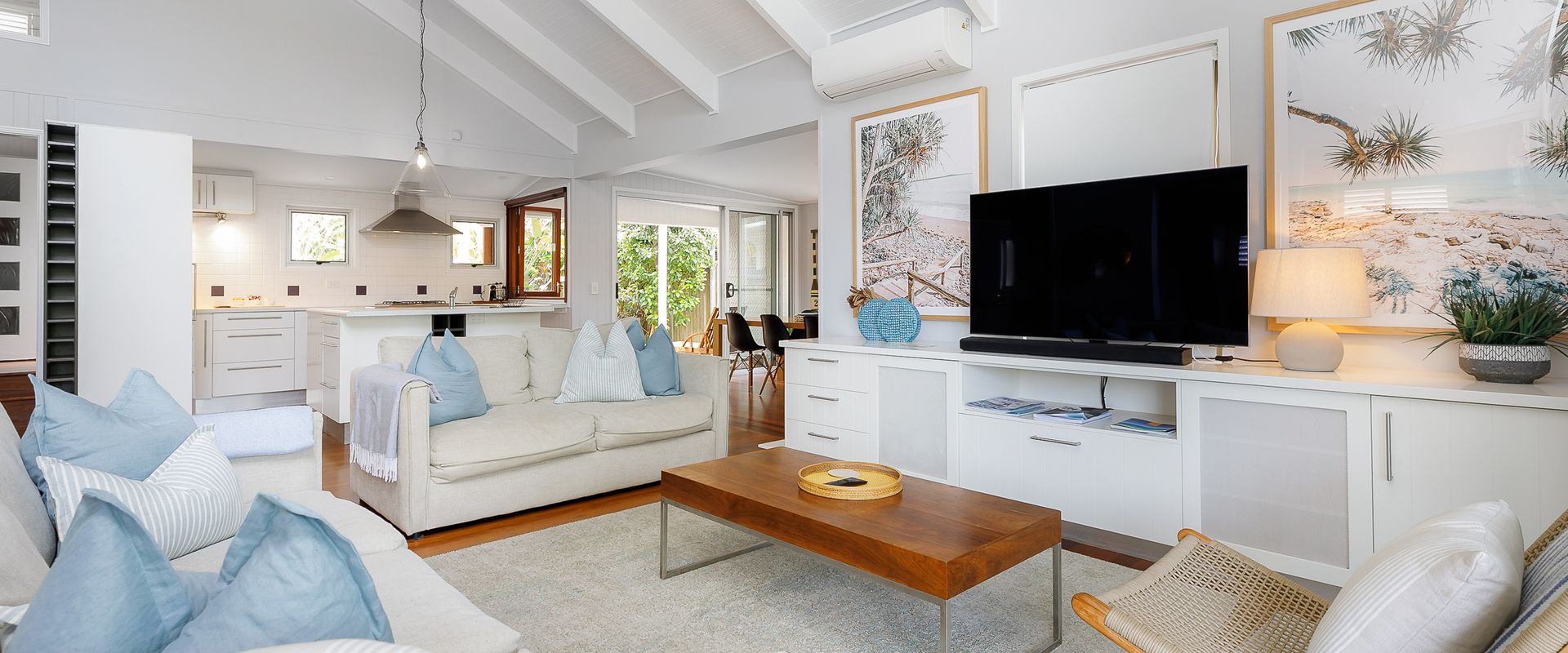 26 Dwyer St – Great Family Beach House!