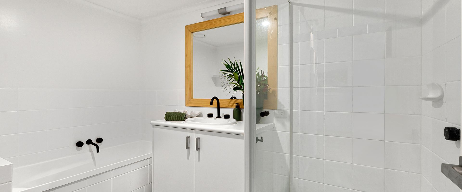 3 Sunshine Central – Sophisticated Apartment