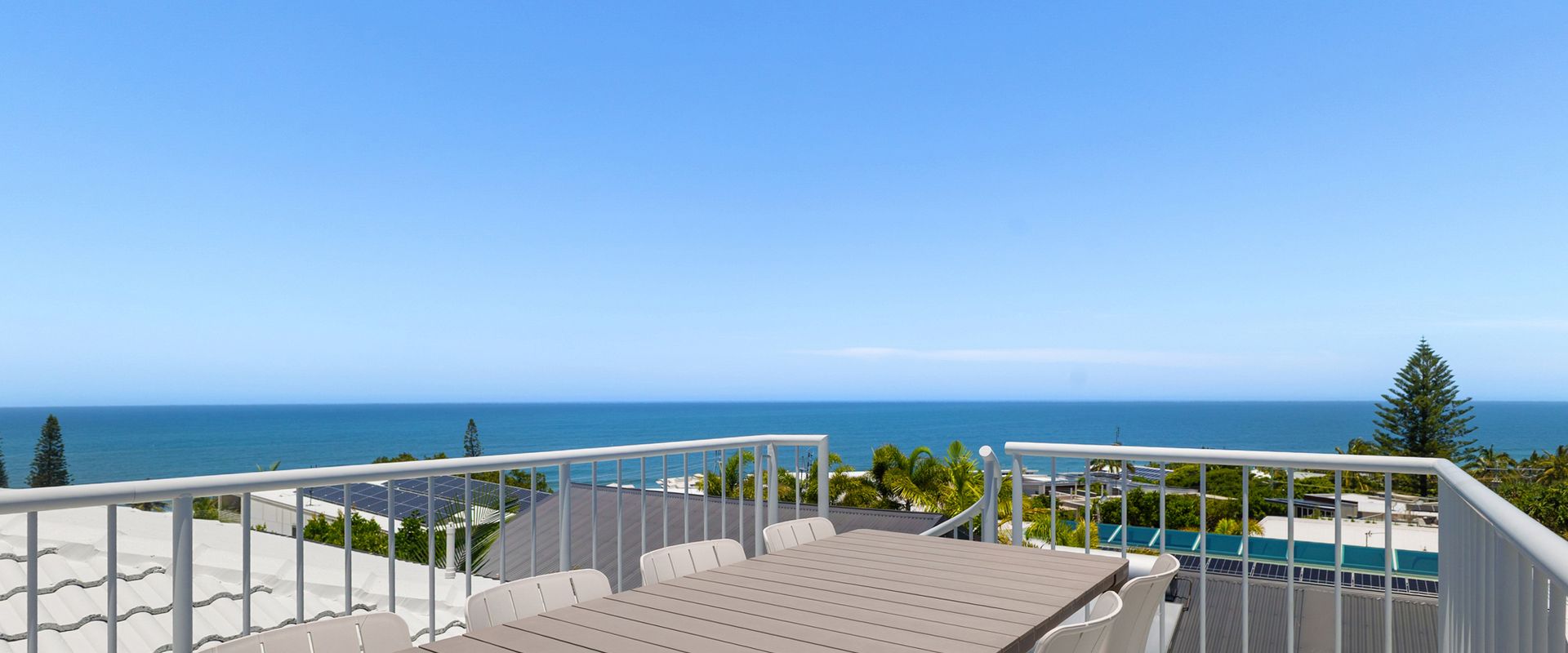 2 Allure, 20 Belmore Tce – Stylish Coastal Retreat