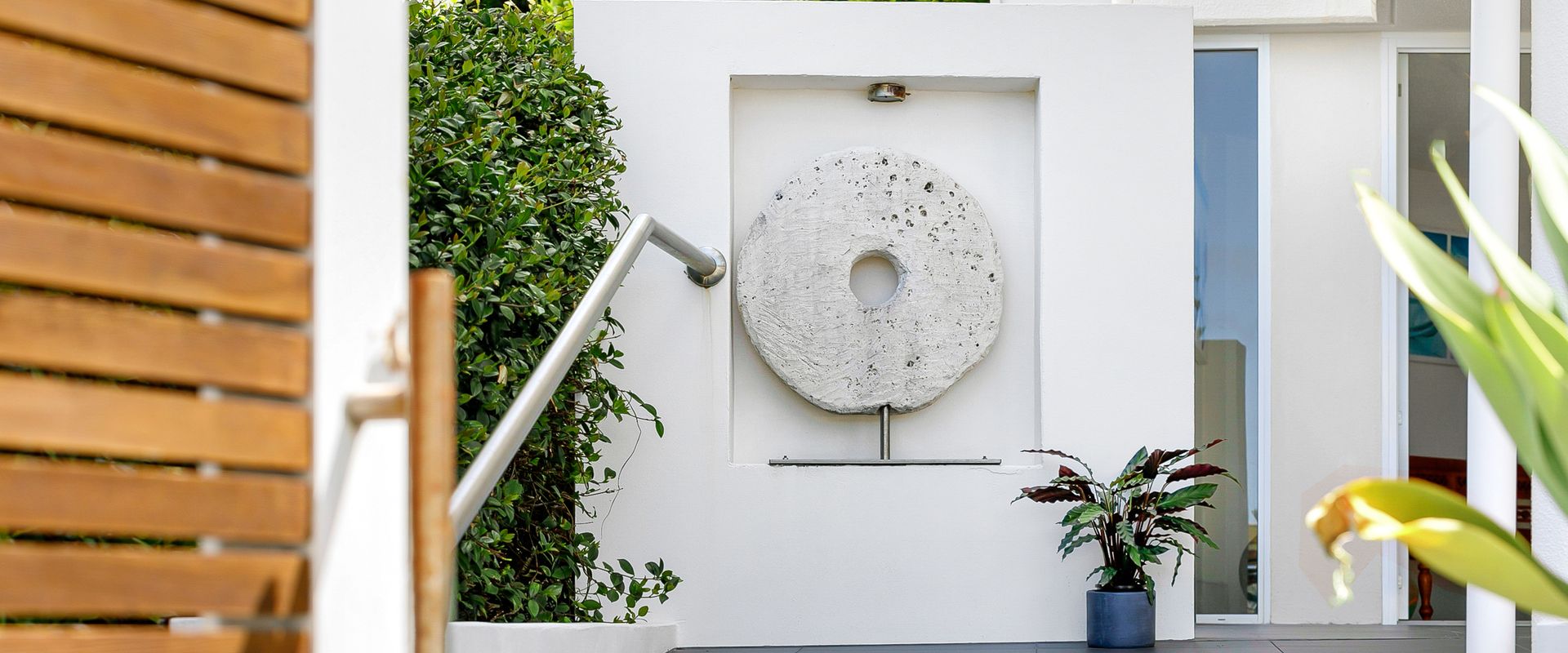 2 On The Park – Prime Location with Breathtaking Ocean Views