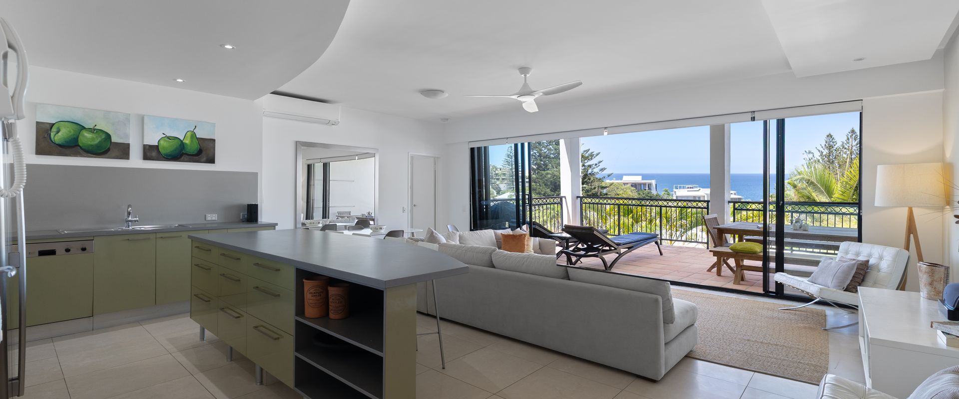 3 Hilltop Villas – White Water Views from the Heart of Sunshine