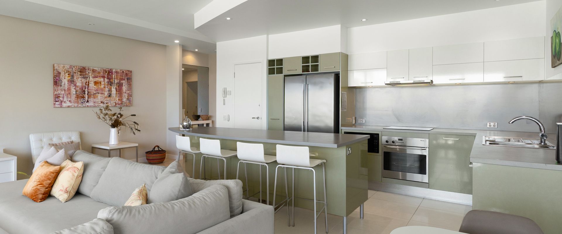 3 Hilltop Villas – White Water Views from the Heart of Sunshine