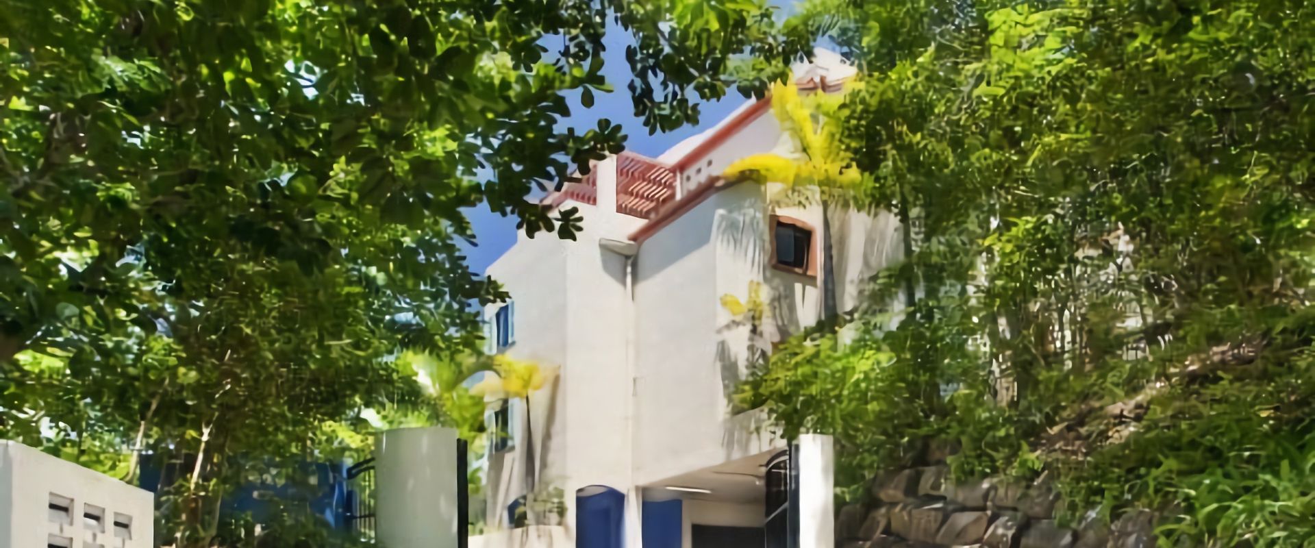 3 Hilltop Villas – White Water Views from the Heart of Sunshine